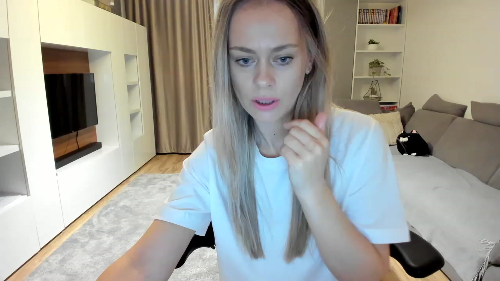 Gallery image thumbnail from DebraPaige's myfreecams stream on, 03/22/2023, 07:53 image 1 of 20