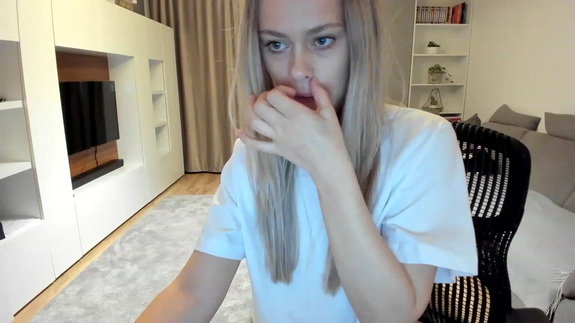 Gallery image thumbnail from DebraPaige's myfreecams stream on, 03/22/2023, 10:51 image 1 of 20