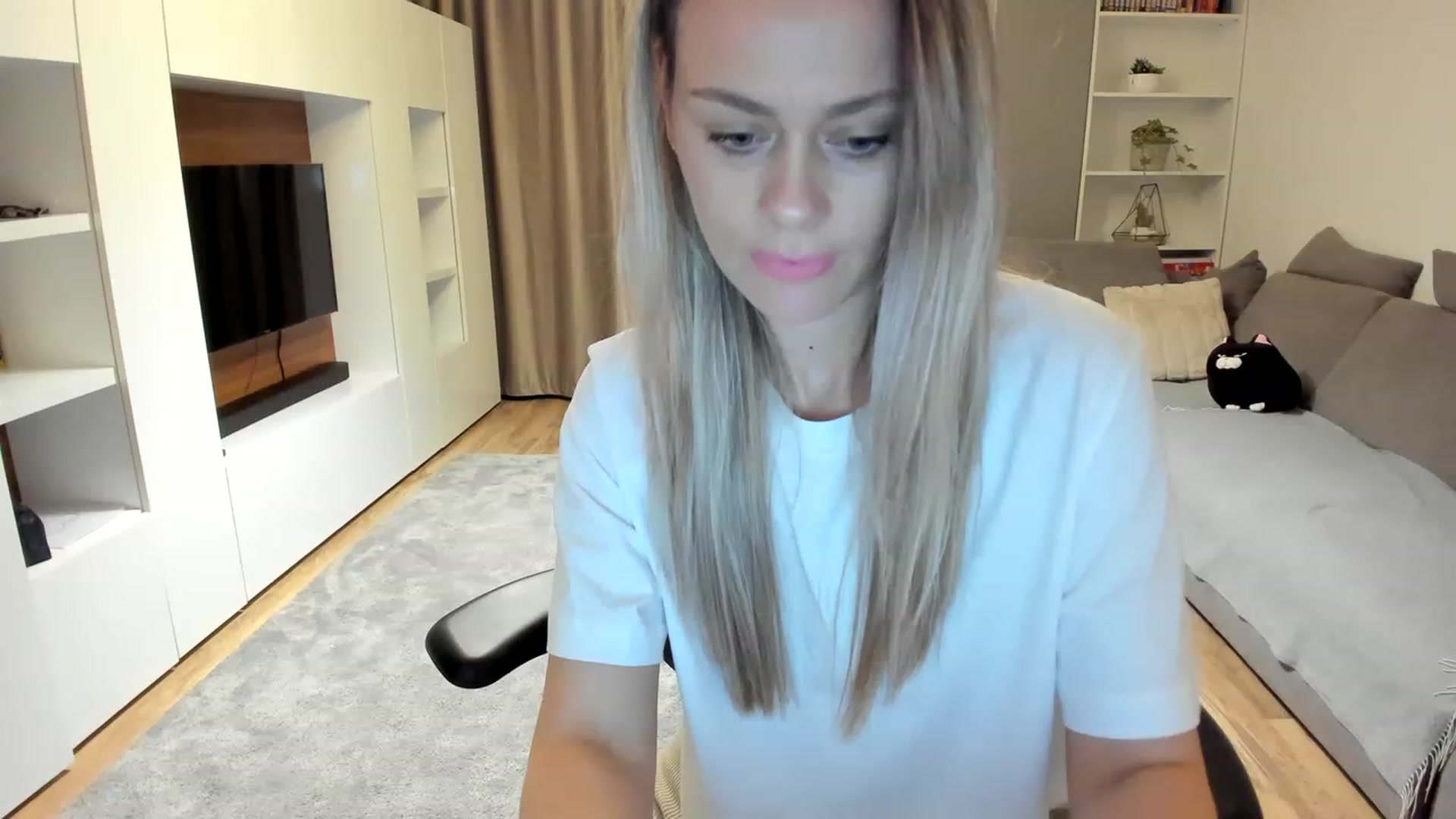 Gallery image thumbnail from DebraPaige's myfreecams stream on, 03/22/2023, 10:51 image 11 of 20