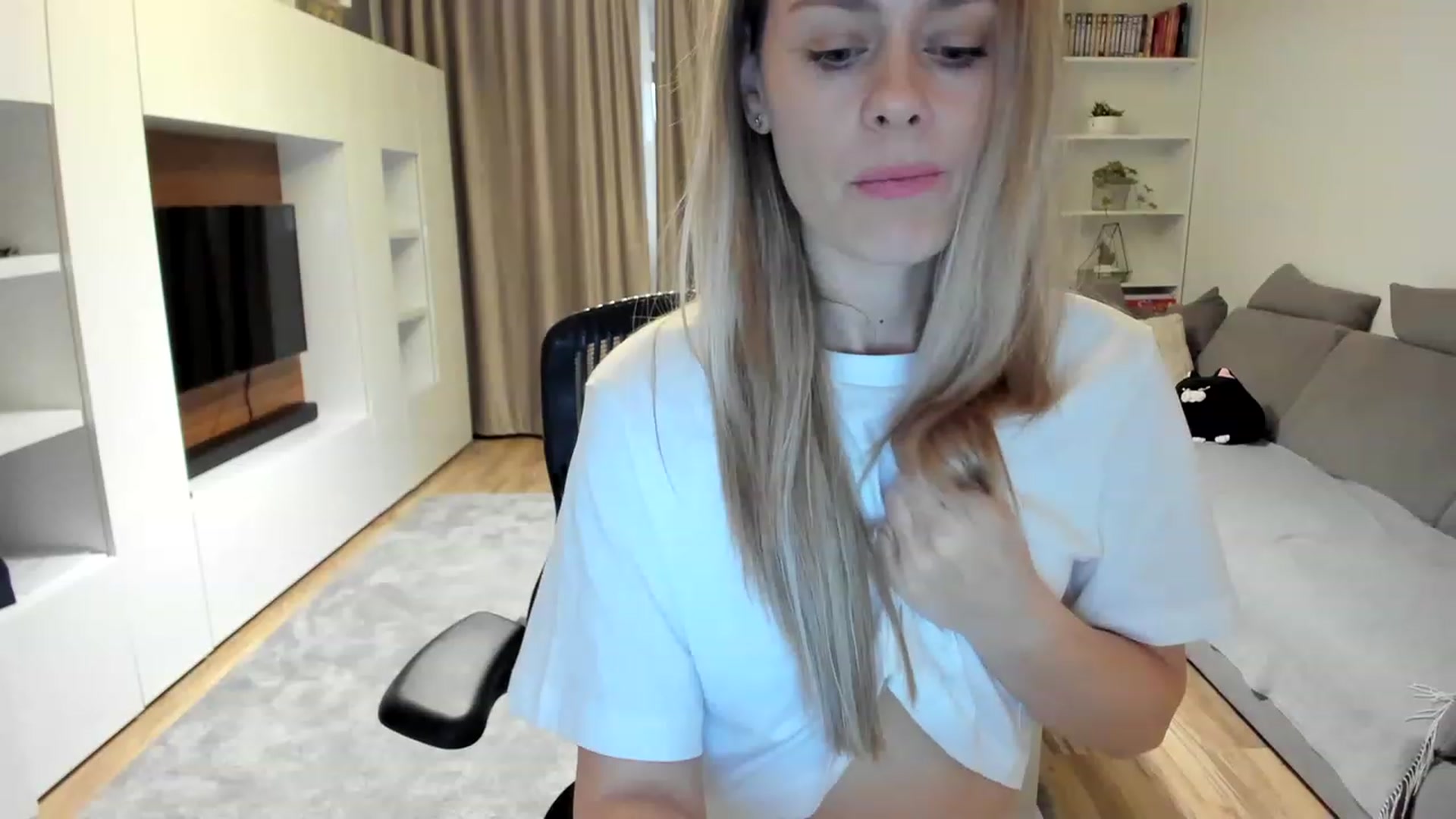 Gallery image thumbnail from DebraPaige's myfreecams stream on, 03/22/2023, 10:51 image 2 of 20