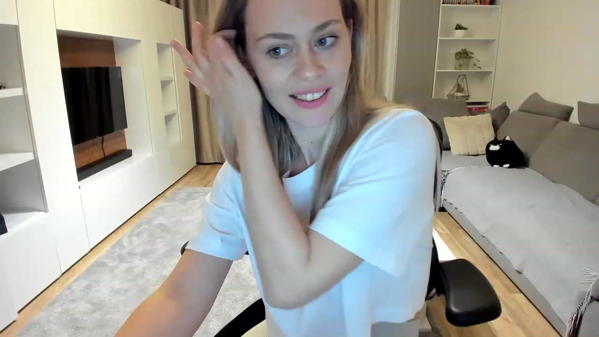 Gallery image thumbnail from DebraPaige's myfreecams stream on, 03/22/2023, 12:59 image 1 of 20
