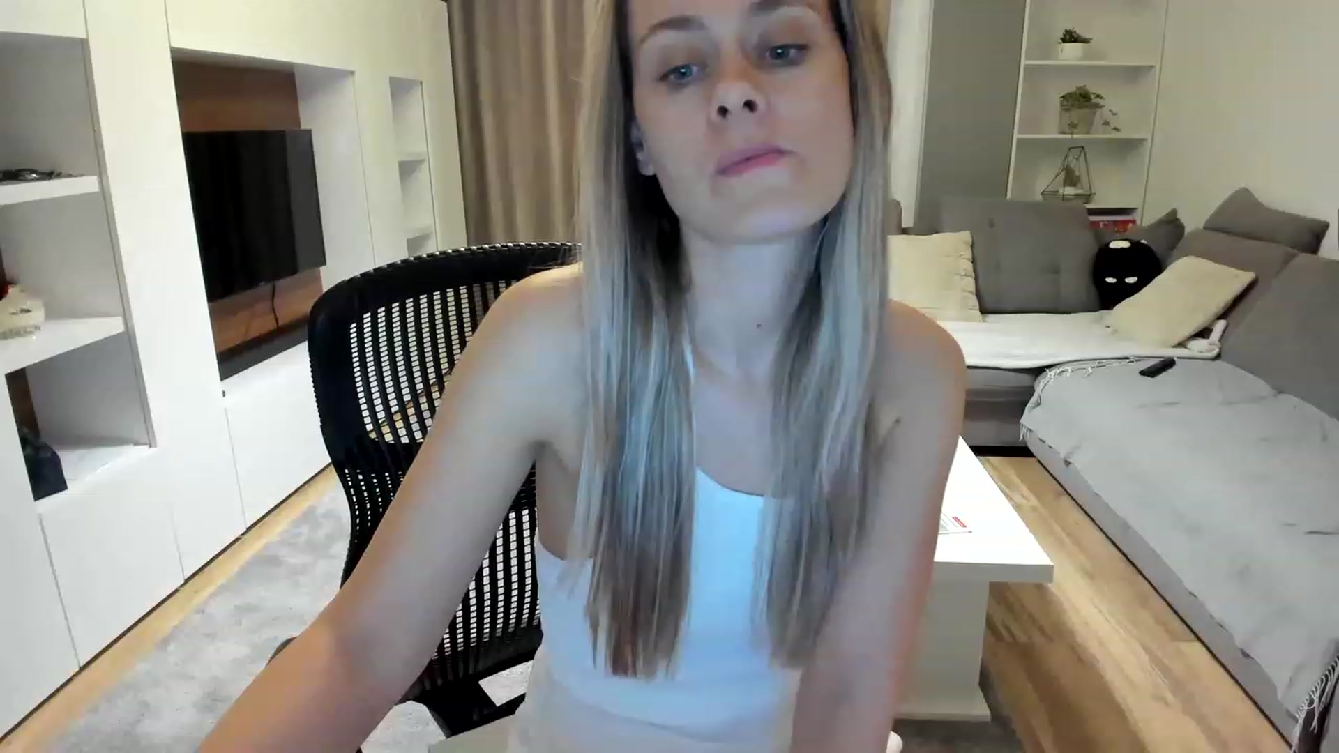 Gallery image thumbnail from DebraPaige's myfreecams stream on, 03/23/2023, 14:27 image 19 of 20