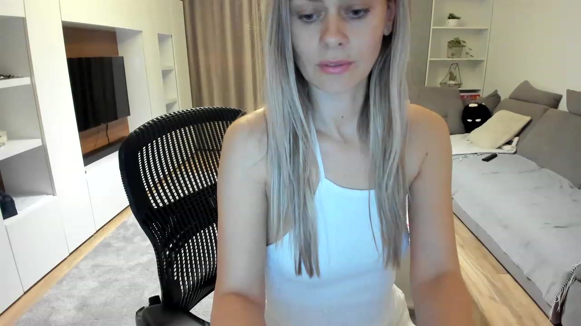 Gallery image thumbnail from DebraPaige's myfreecams stream on, 03/23/2023, 14:27 image 8 of 20