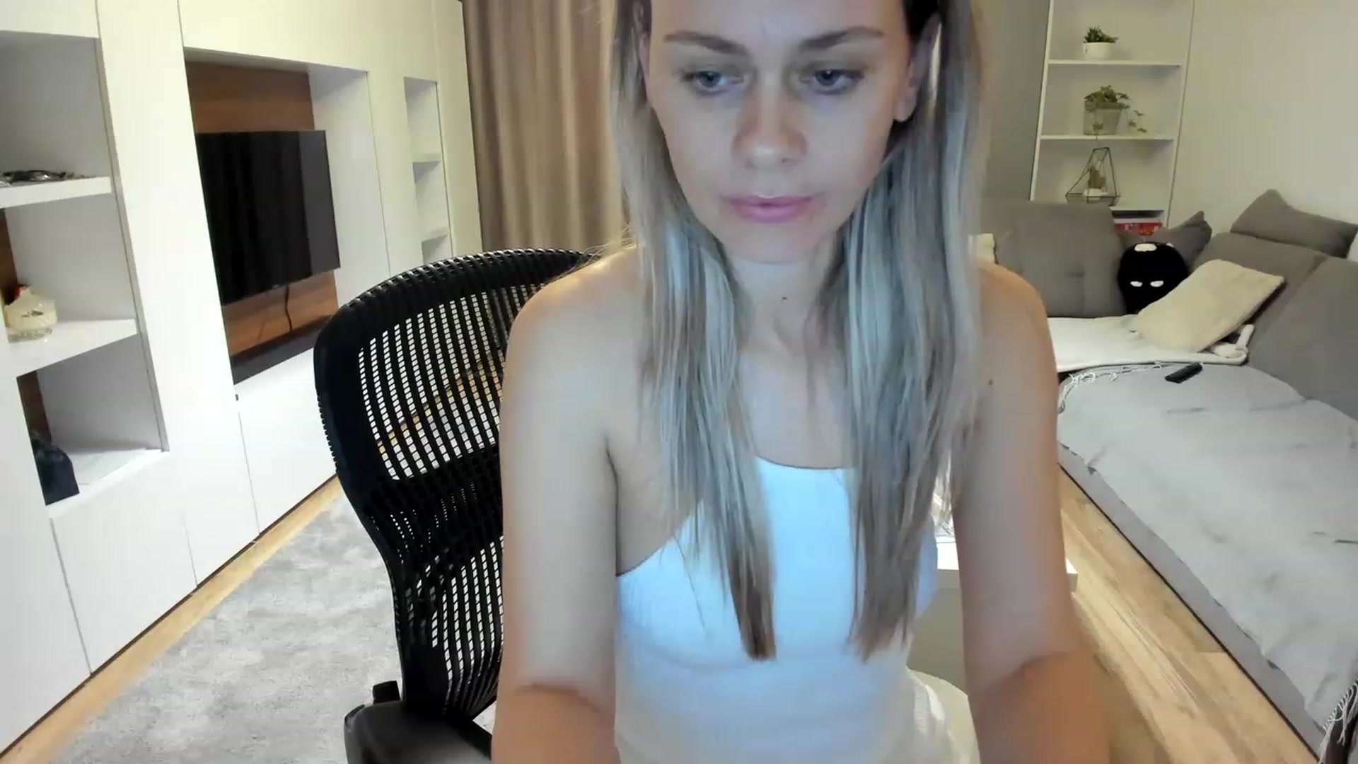 Gallery image thumbnail from DebraPaige's myfreecams stream on, 03/23/2023, 14:27 image 12 of 20