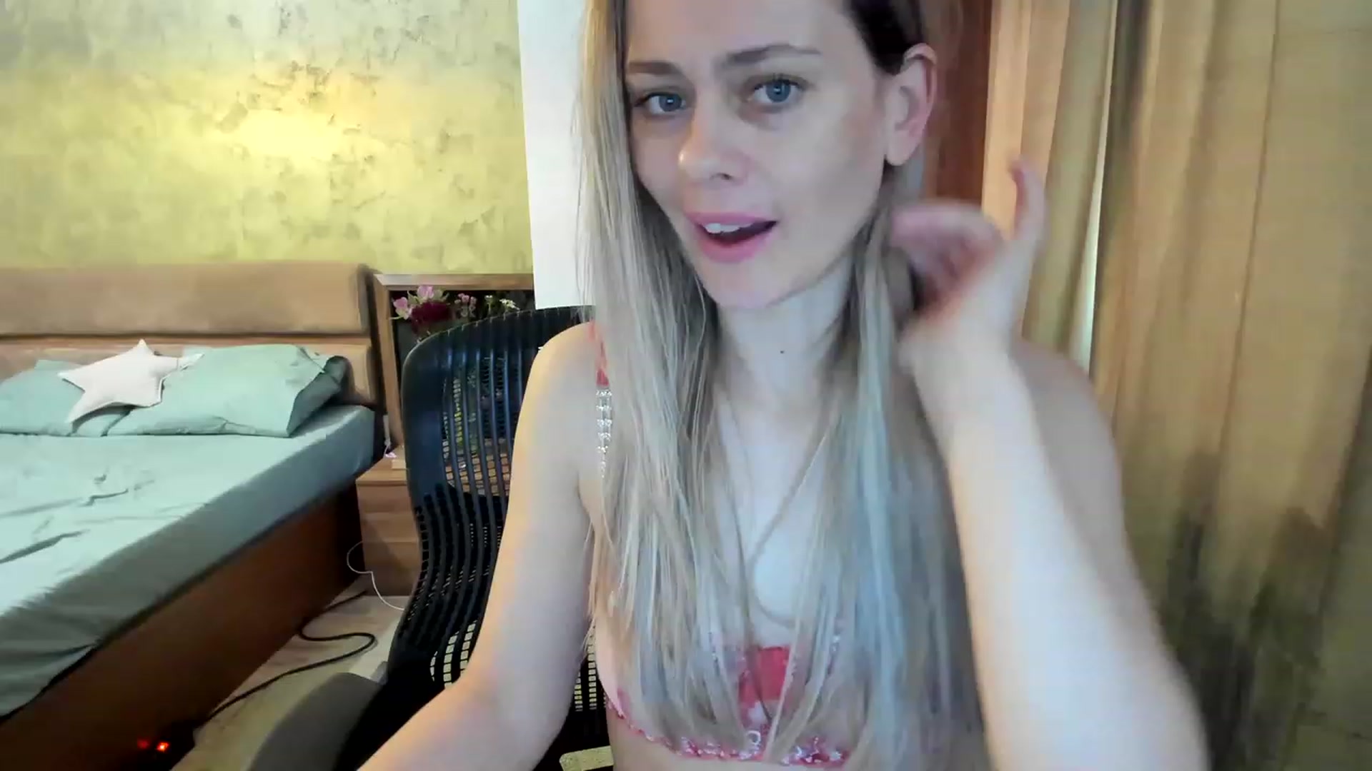Gallery image thumbnail from DebraPaige's myfreecams stream on, 03/24/2023, 09:25 image 19 of 20