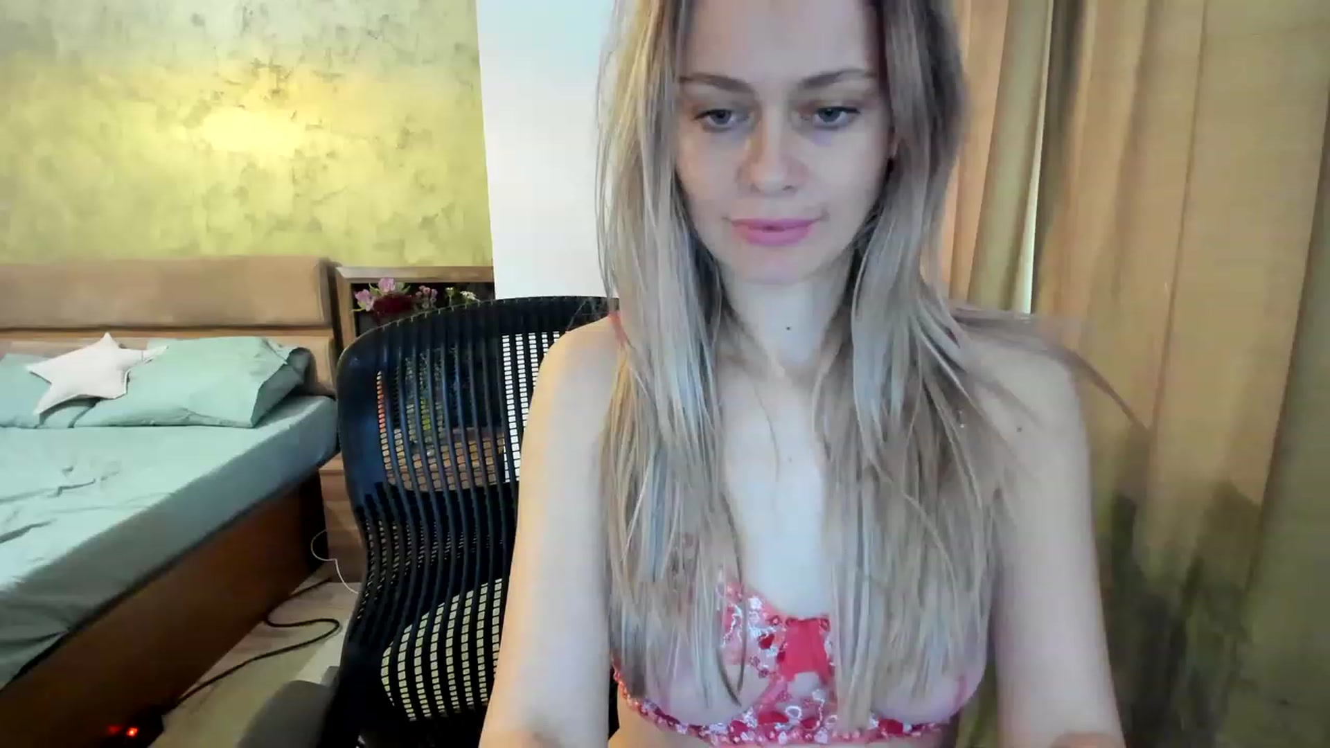 Gallery image thumbnail from DebraPaige's myfreecams stream on, 03/24/2023, 09:25 image 18 of 20