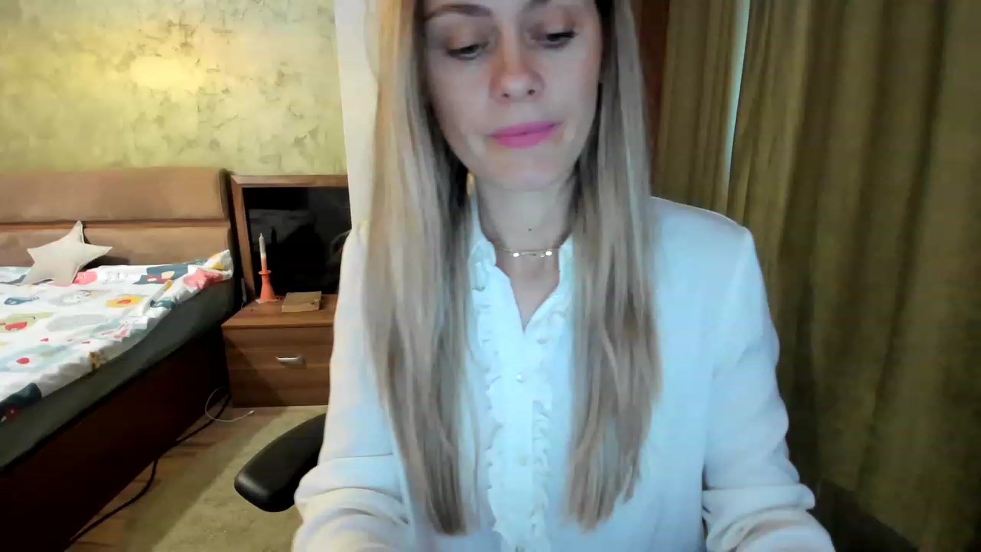Gallery image thumbnail from DebraPaige's myfreecams stream on, 03/27/2023, 12:27 image 7 of 20