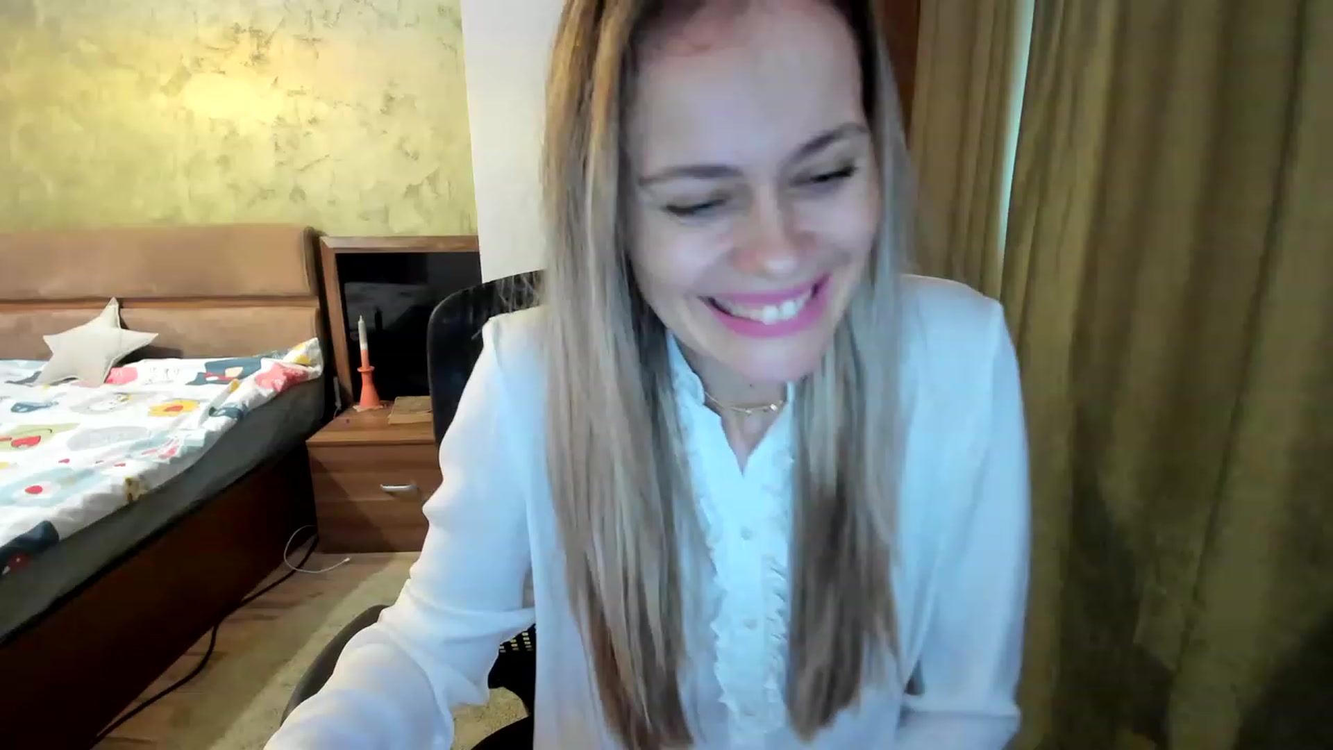 Gallery image thumbnail from DebraPaige's myfreecams stream on, 03/27/2023, 12:27 image 2 of 20