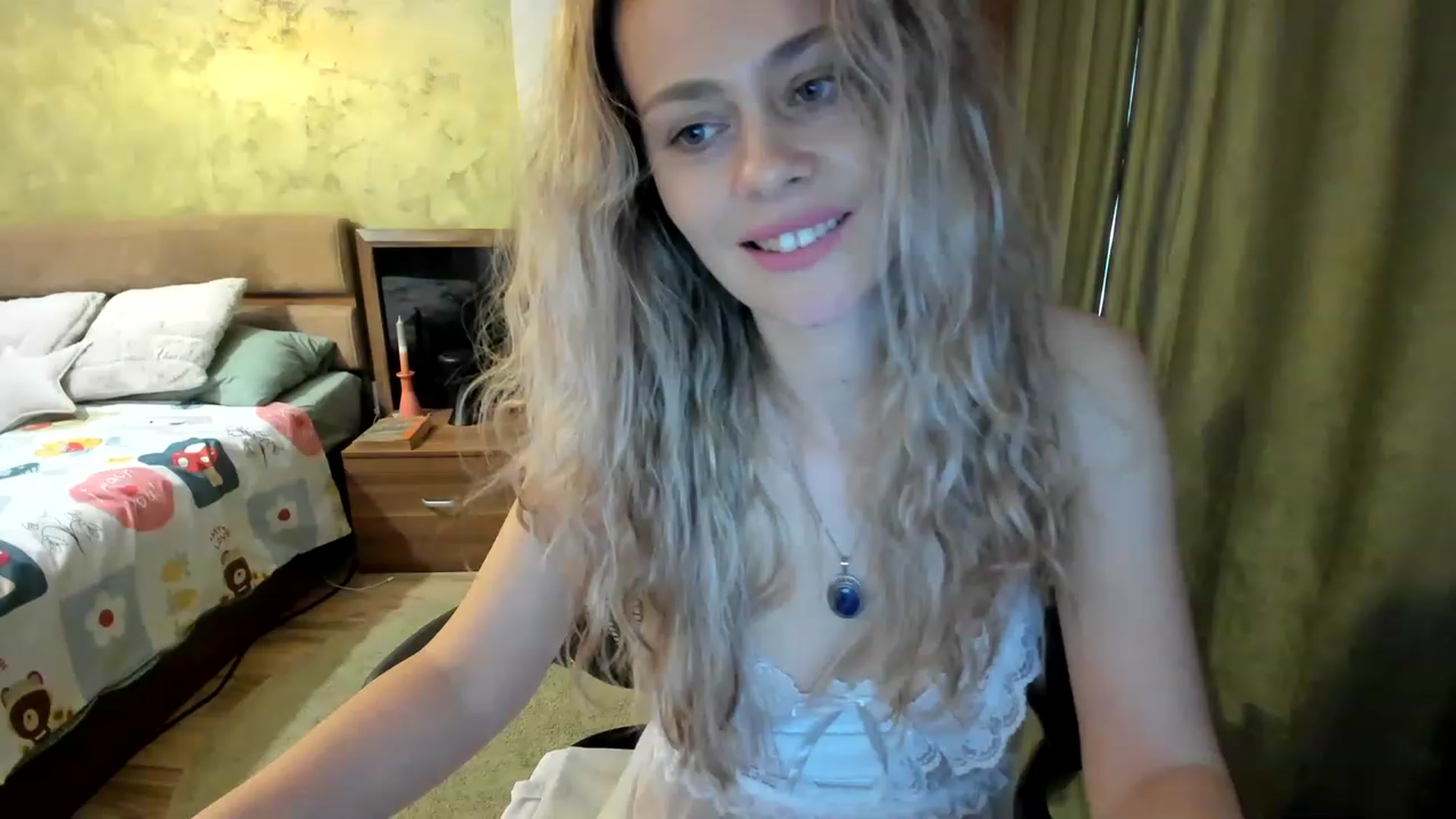 Gallery image thumbnail from DebraPaige's myfreecams stream on, 03/28/2023, 10:49 image 4 of 20