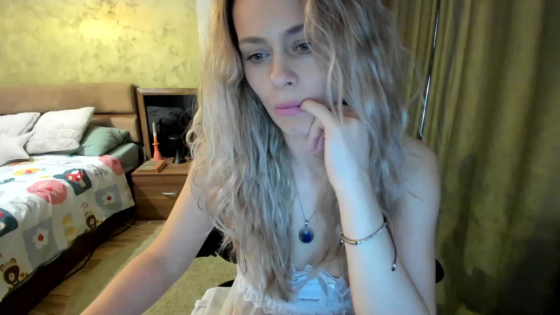 Gallery image thumbnail from DebraPaige's myfreecams stream on, 03/28/2023, 10:49 image 14 of 20