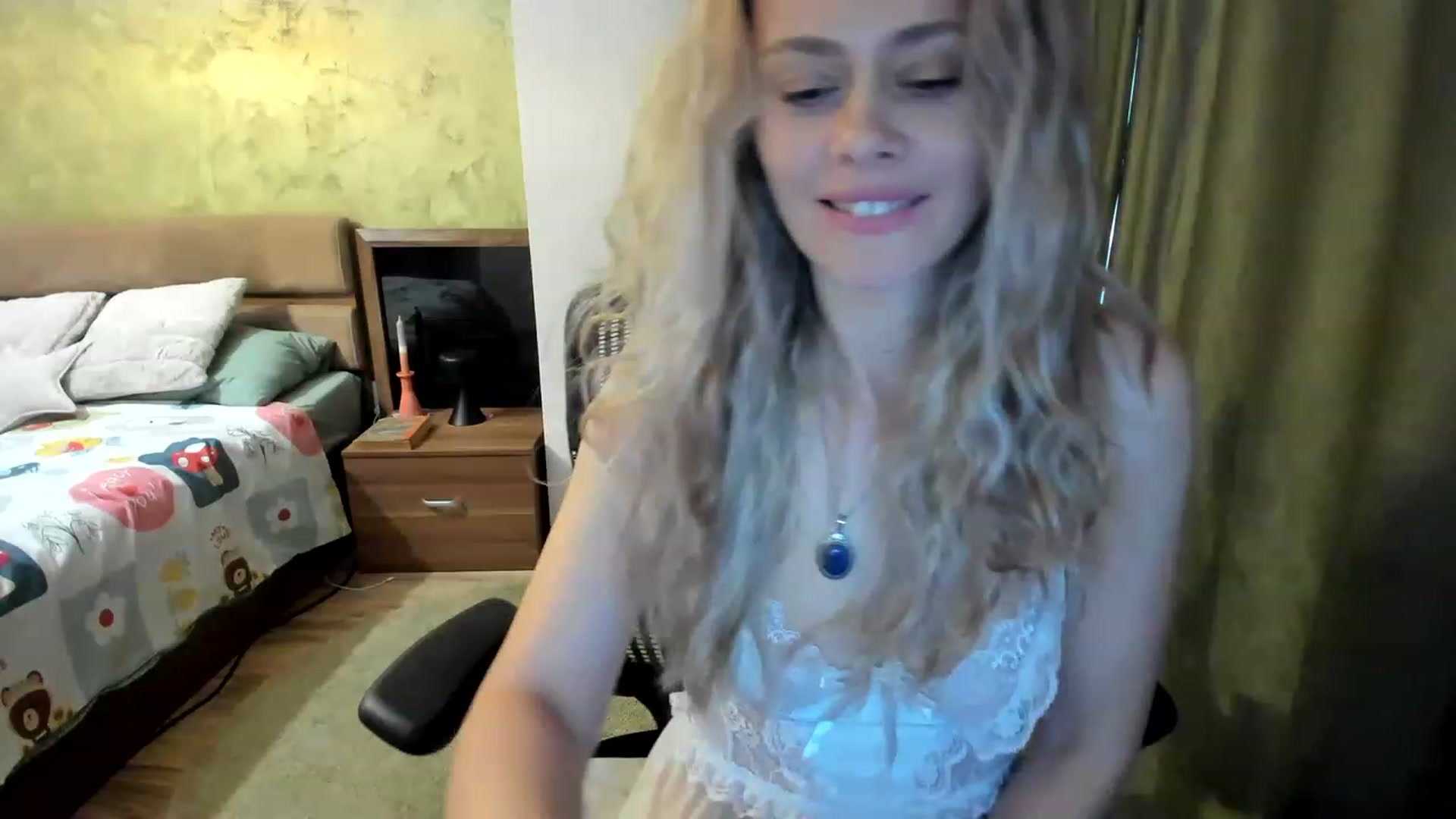 Gallery image thumbnail from DebraPaige's myfreecams stream on, 03/28/2023, 10:49 image 2 of 20