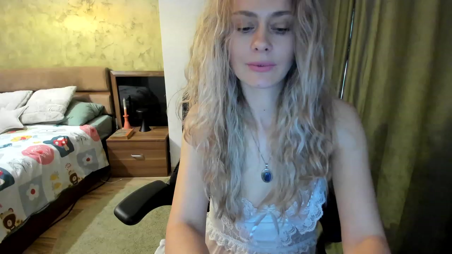 Gallery image thumbnail from DebraPaige's myfreecams stream on, 03/28/2023, 10:49 image 5 of 20
