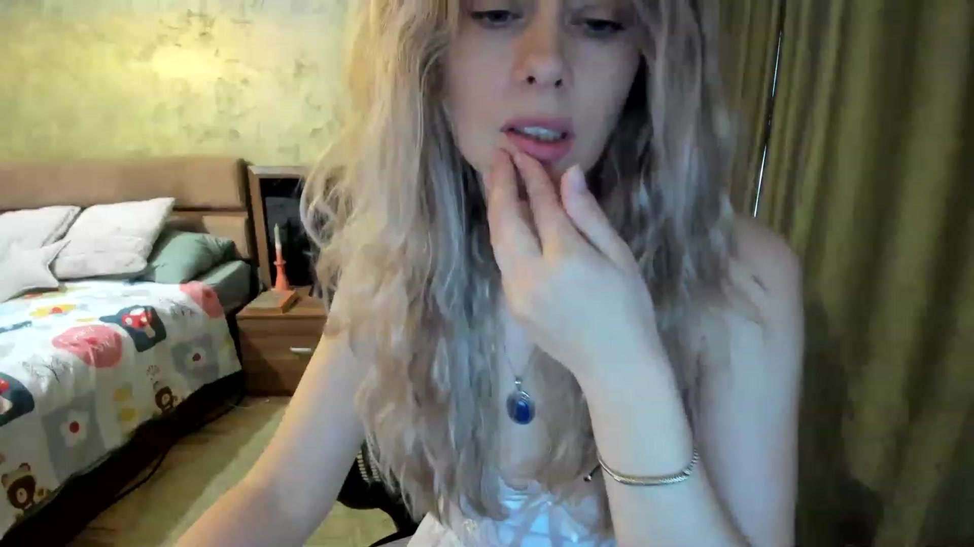 Gallery image thumbnail from DebraPaige's myfreecams stream on, 03/28/2023, 13:32 image 6 of 20