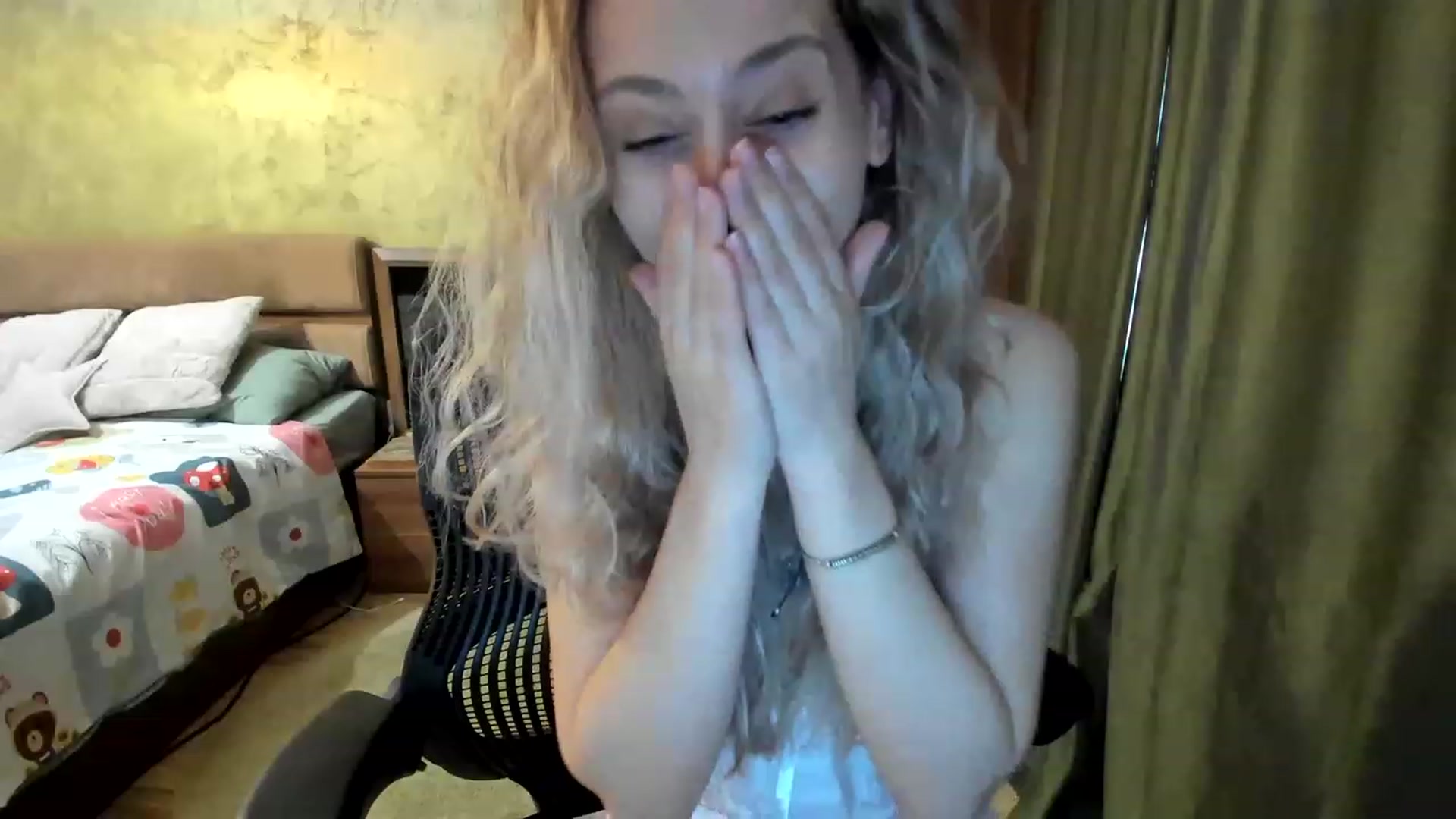 Gallery image thumbnail from DebraPaige's myfreecams stream on, 03/28/2023, 13:32 image 11 of 20