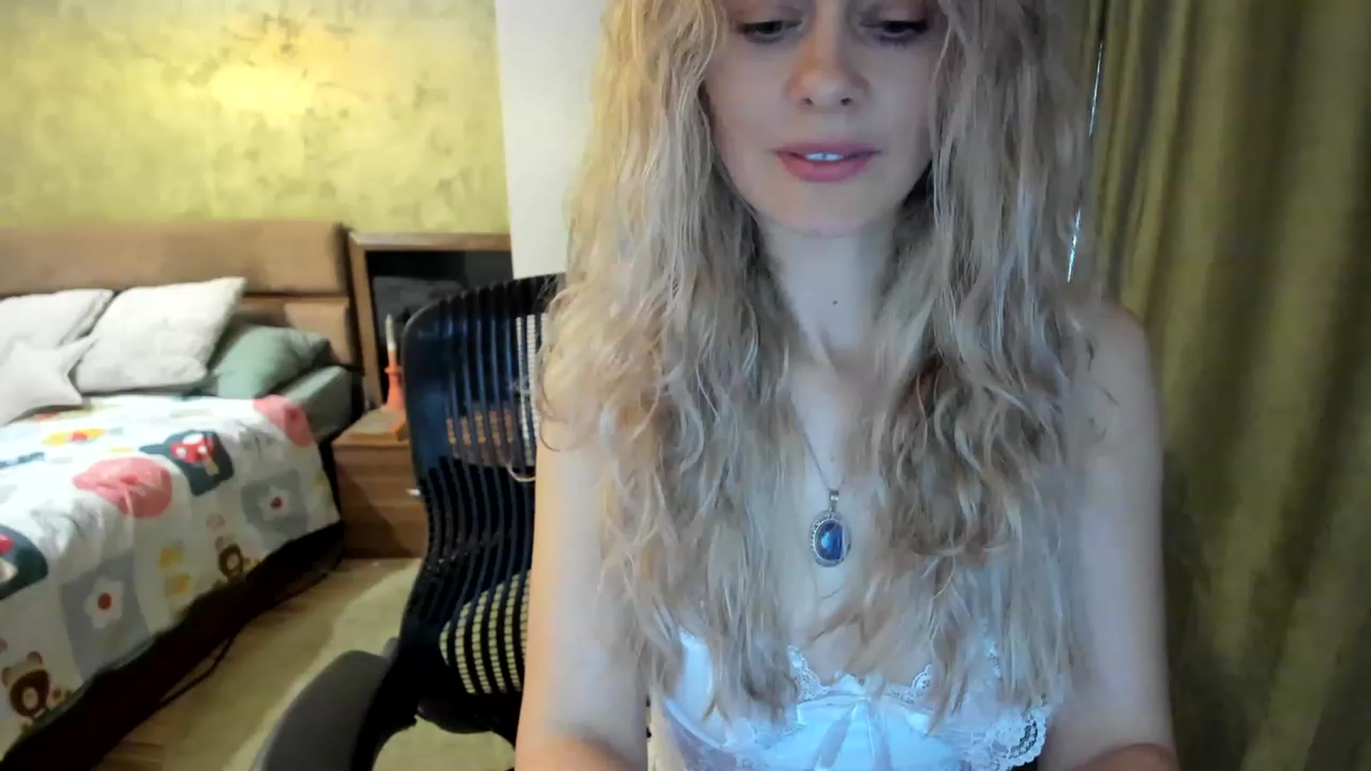 Gallery image thumbnail from DebraPaige's myfreecams stream on, 03/28/2023, 13:32 image 10 of 20