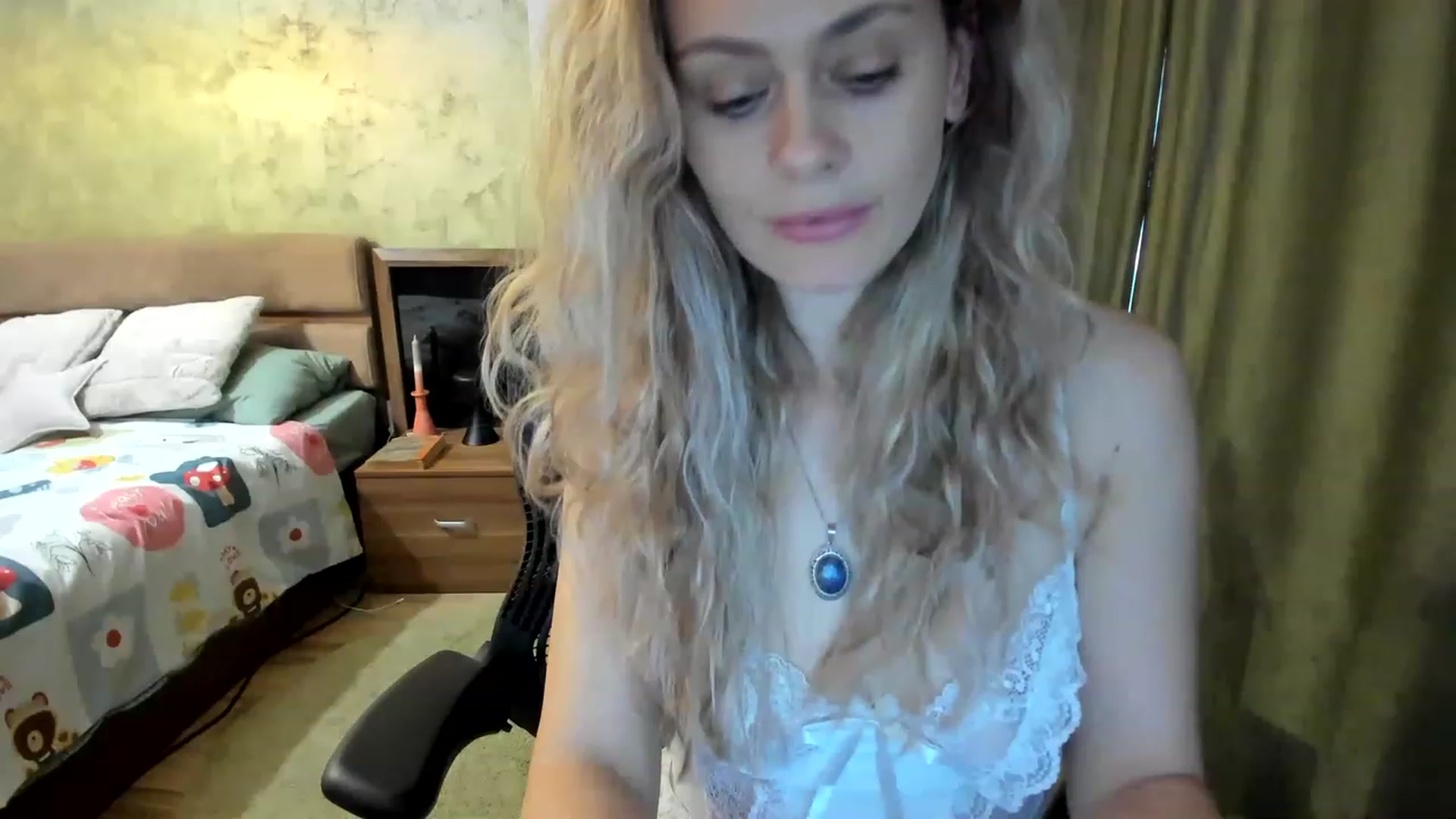 Gallery image thumbnail from DebraPaige's myfreecams stream on, 03/28/2023, 13:32 image 5 of 20