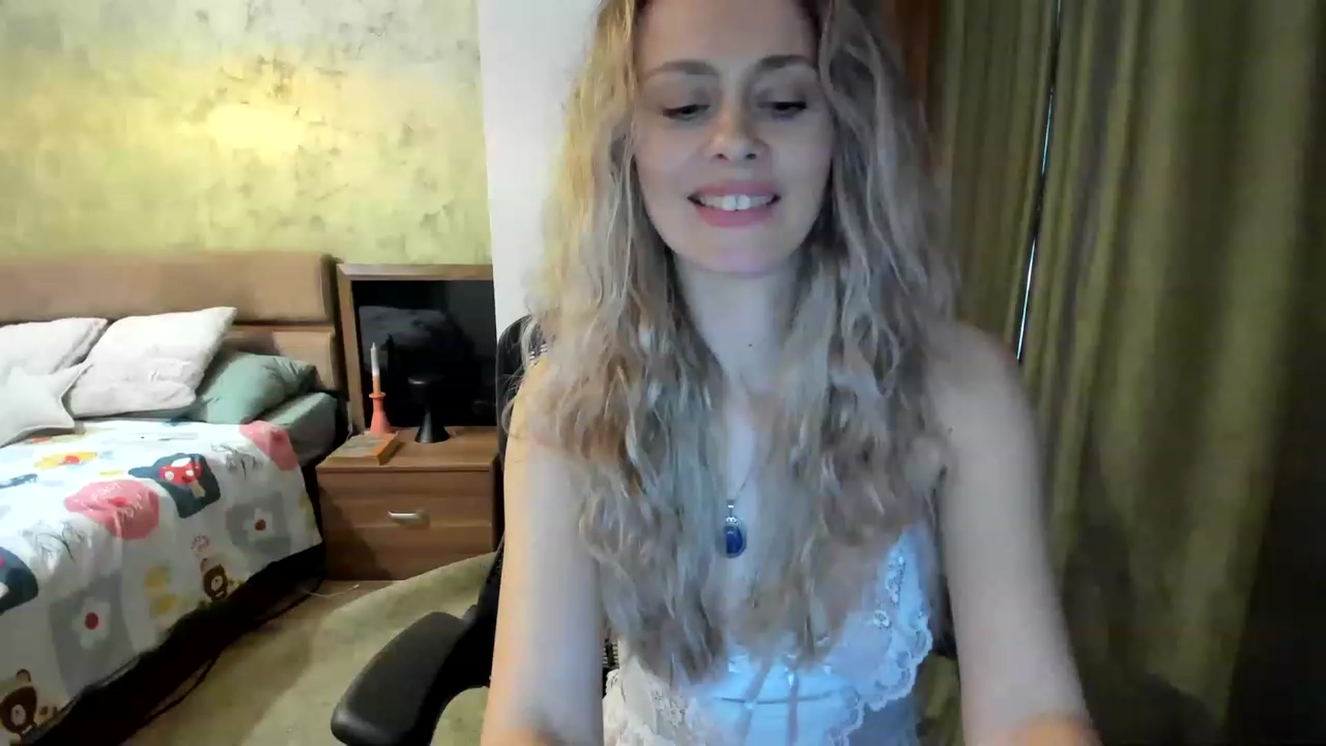 Gallery image thumbnail from DebraPaige's myfreecams stream on, 03/28/2023, 13:32 image 18 of 20