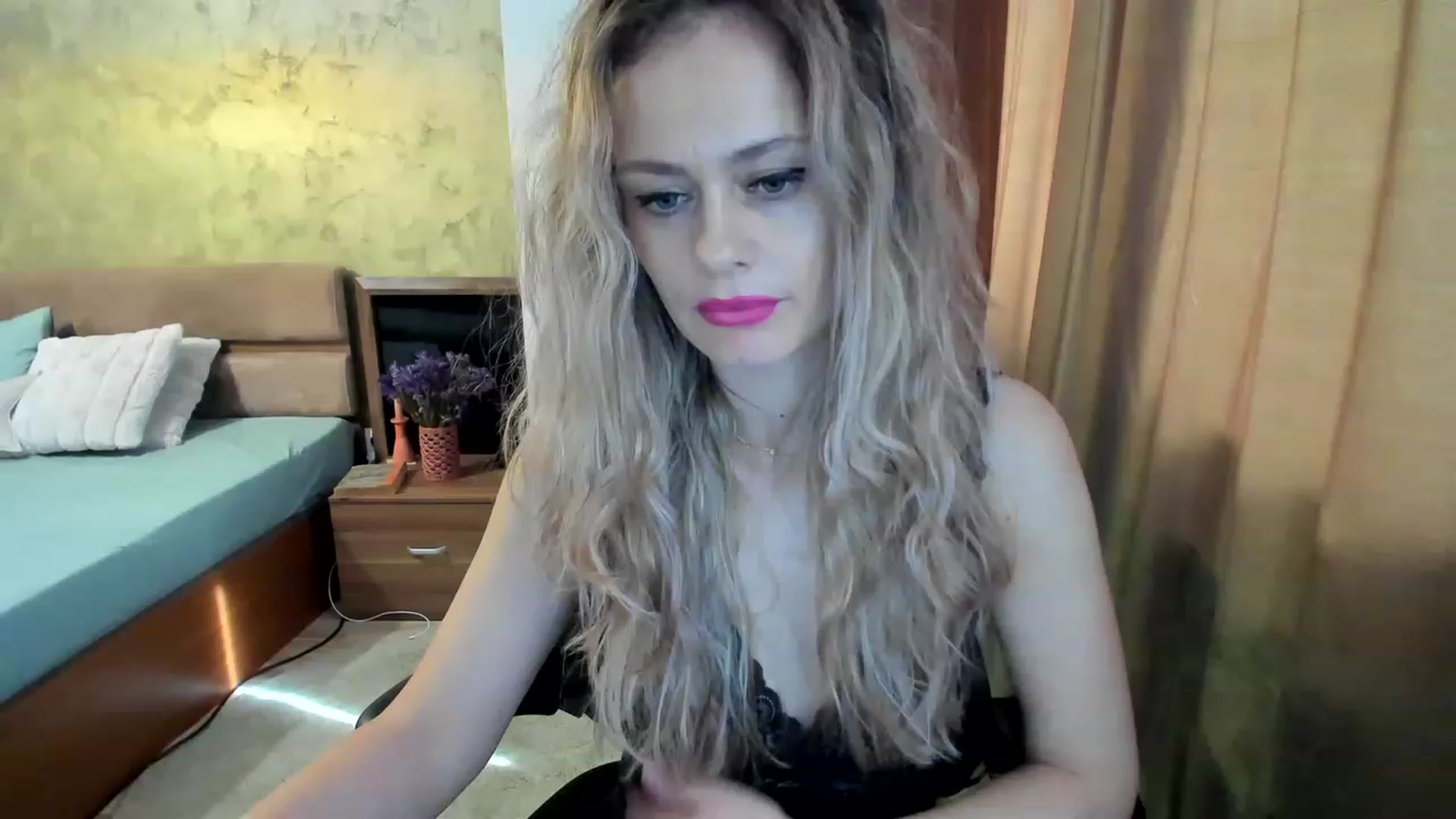 Gallery image thumbnail from DebraPaige's myfreecams stream on, 03/29/2023, 07:55 image 20 of 20
