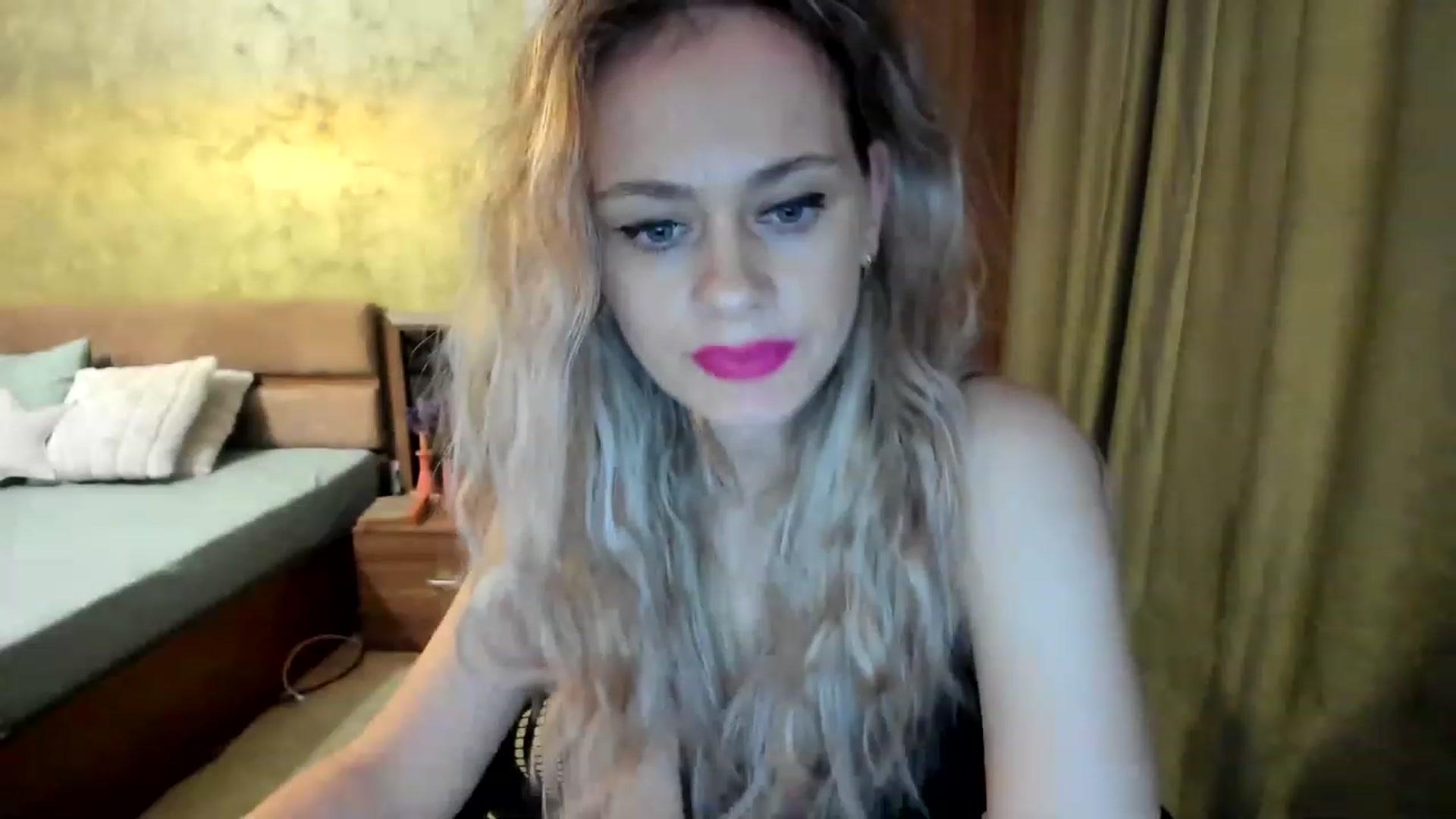 Gallery image thumbnail from DebraPaige's myfreecams stream on, 03/29/2023, 12:04 image 14 of 20