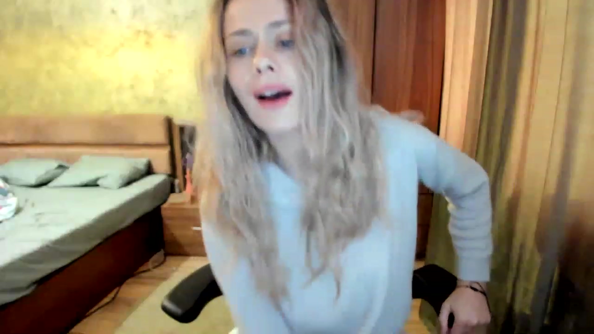 Gallery image thumbnail from DebraPaige's myfreecams stream on, 03/30/2023, 08:57 image 10 of 20