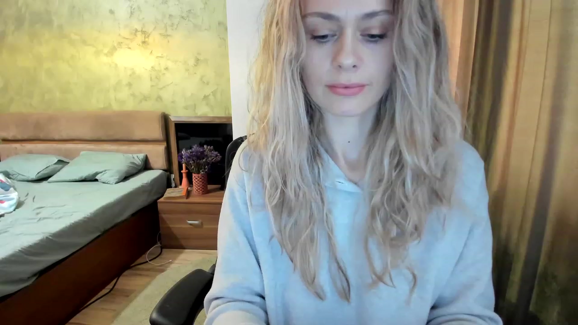 Gallery image thumbnail from DebraPaige's myfreecams stream on, 03/30/2023, 08:57 image 11 of 20