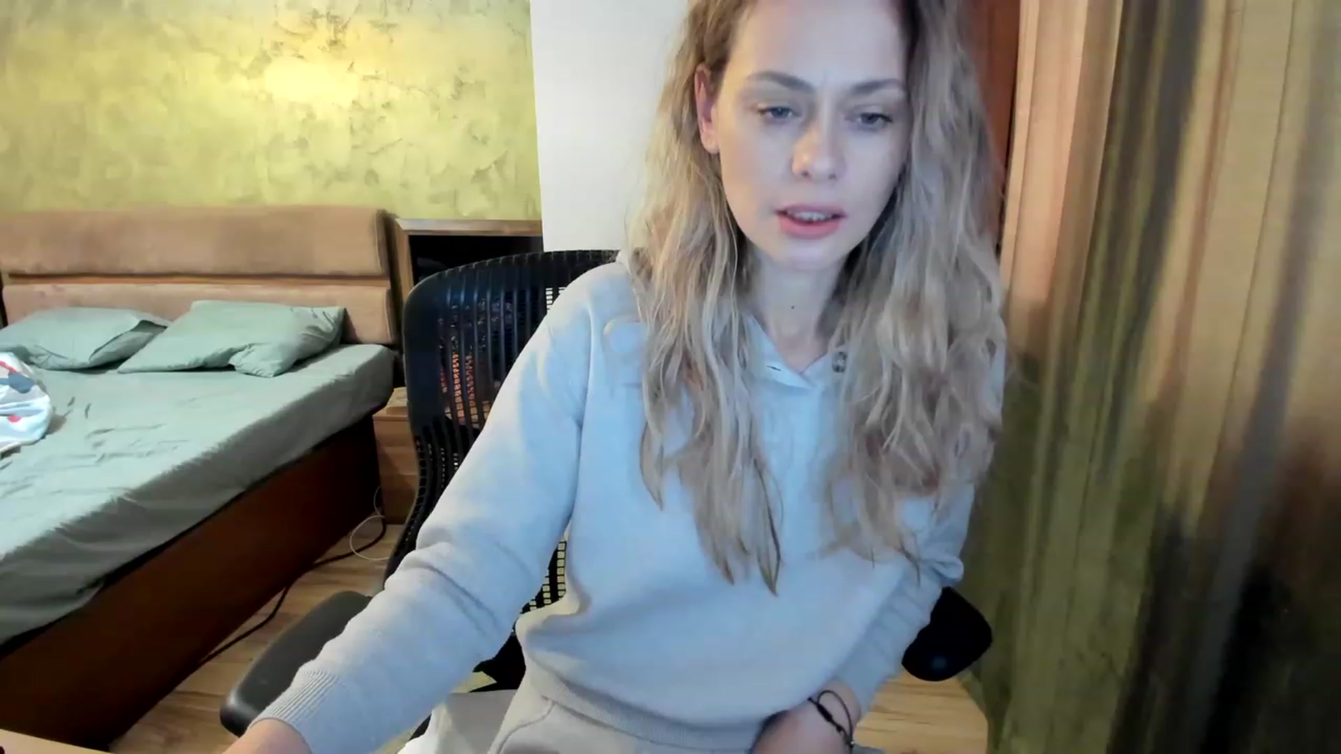 Gallery image thumbnail from DebraPaige's myfreecams stream on, 03/30/2023, 08:57 image 14 of 20