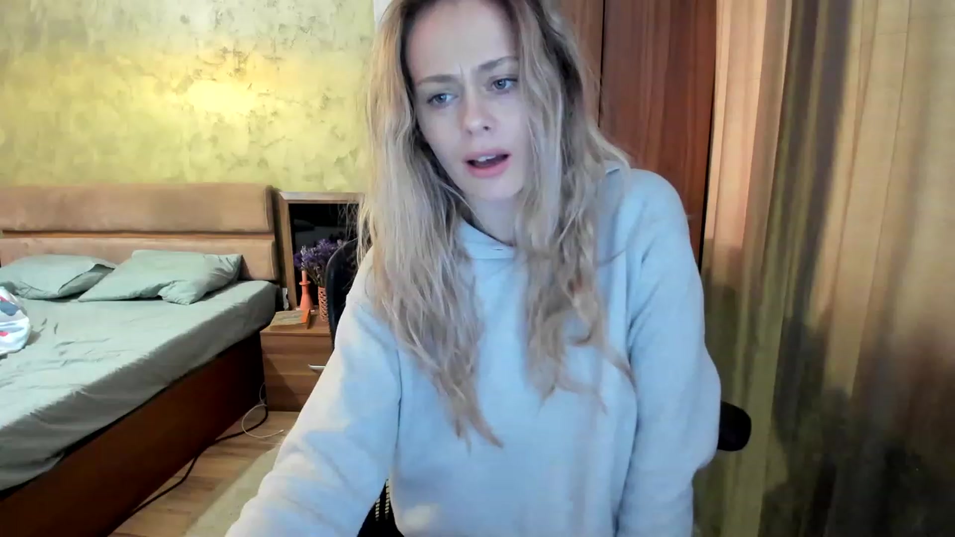 Gallery image thumbnail from DebraPaige's myfreecams stream on, 03/30/2023, 08:57 image 7 of 20