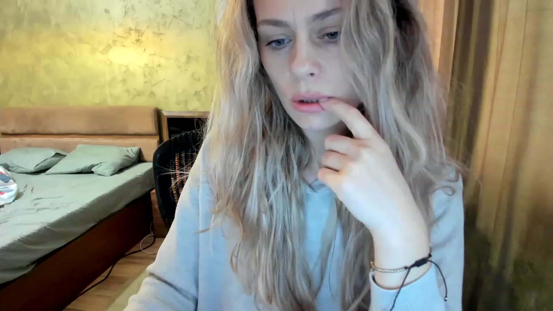 Gallery image thumbnail from DebraPaige's myfreecams stream on, 03/30/2023, 08:57 image 1 of 20