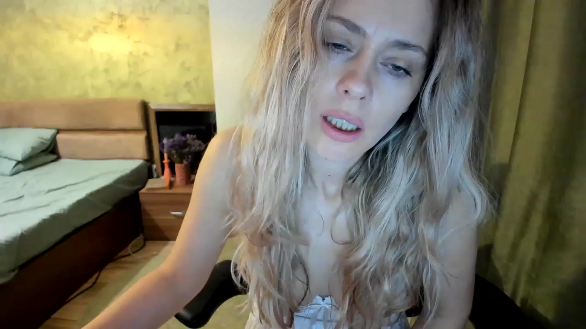 Gallery image thumbnail from DebraPaige's myfreecams stream on, 03/30/2023, 12:57 image 10 of 20