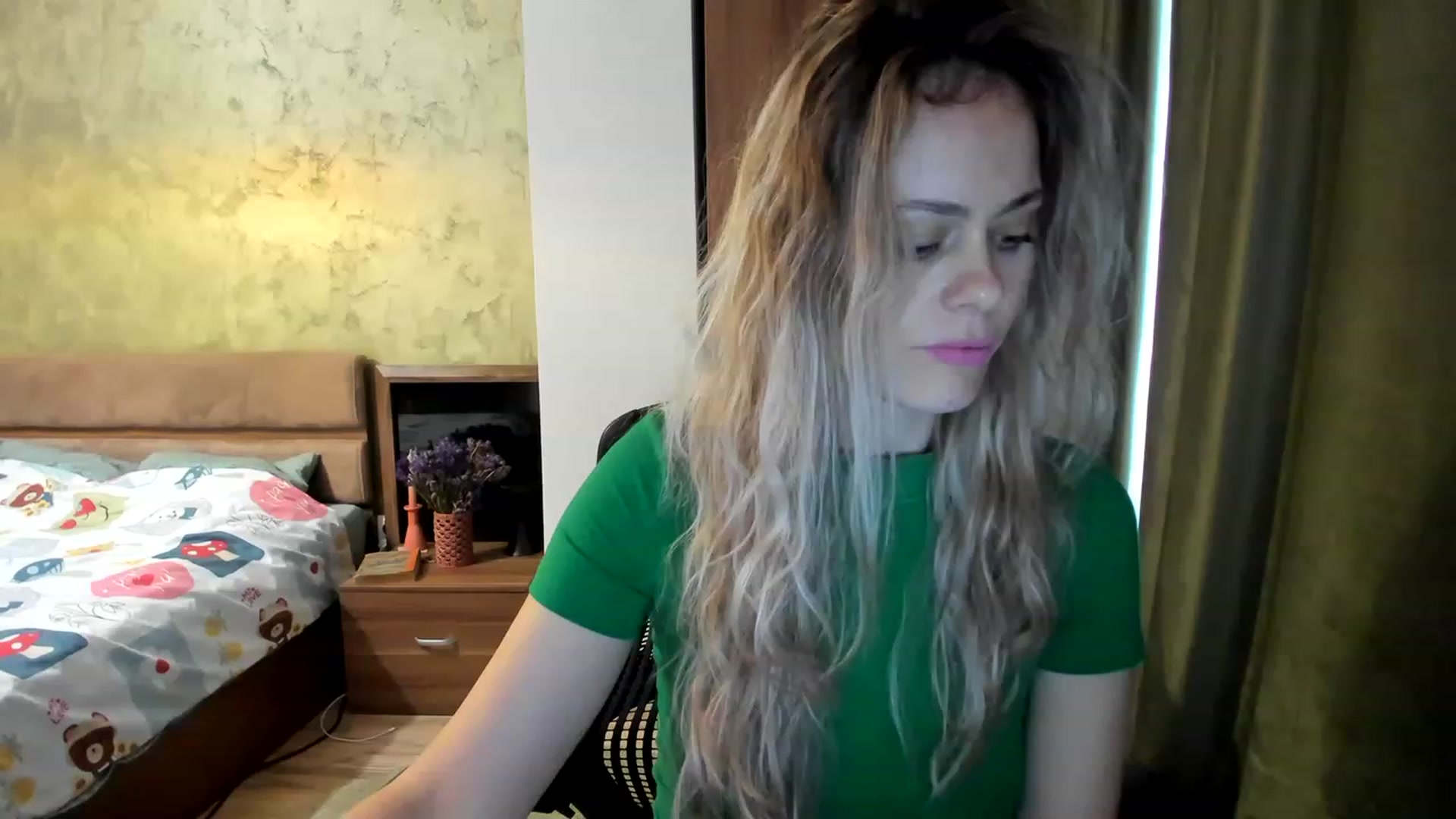 Gallery image thumbnail from DebraPaige's myfreecams stream on, 03/31/2023, 07:40 image 15 of 20