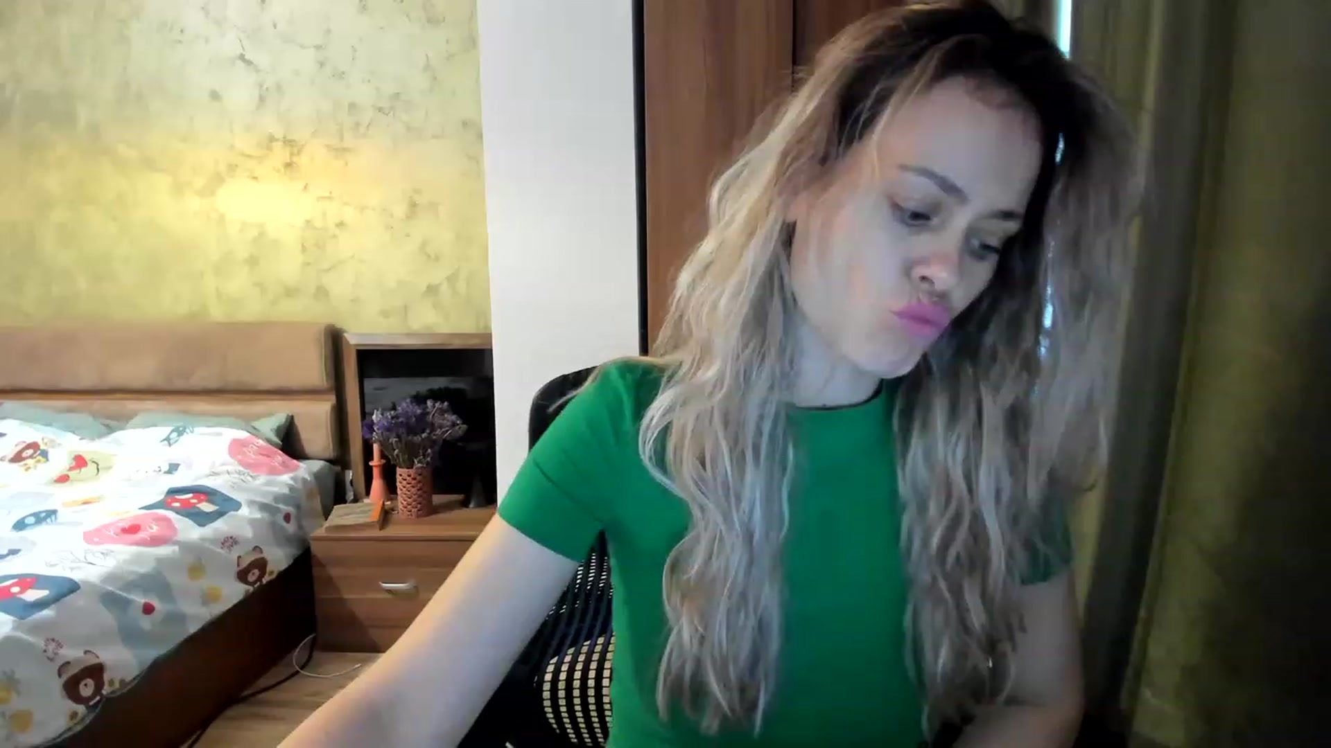 Gallery image thumbnail from DebraPaige's myfreecams stream on, 03/31/2023, 07:40 image 18 of 20
