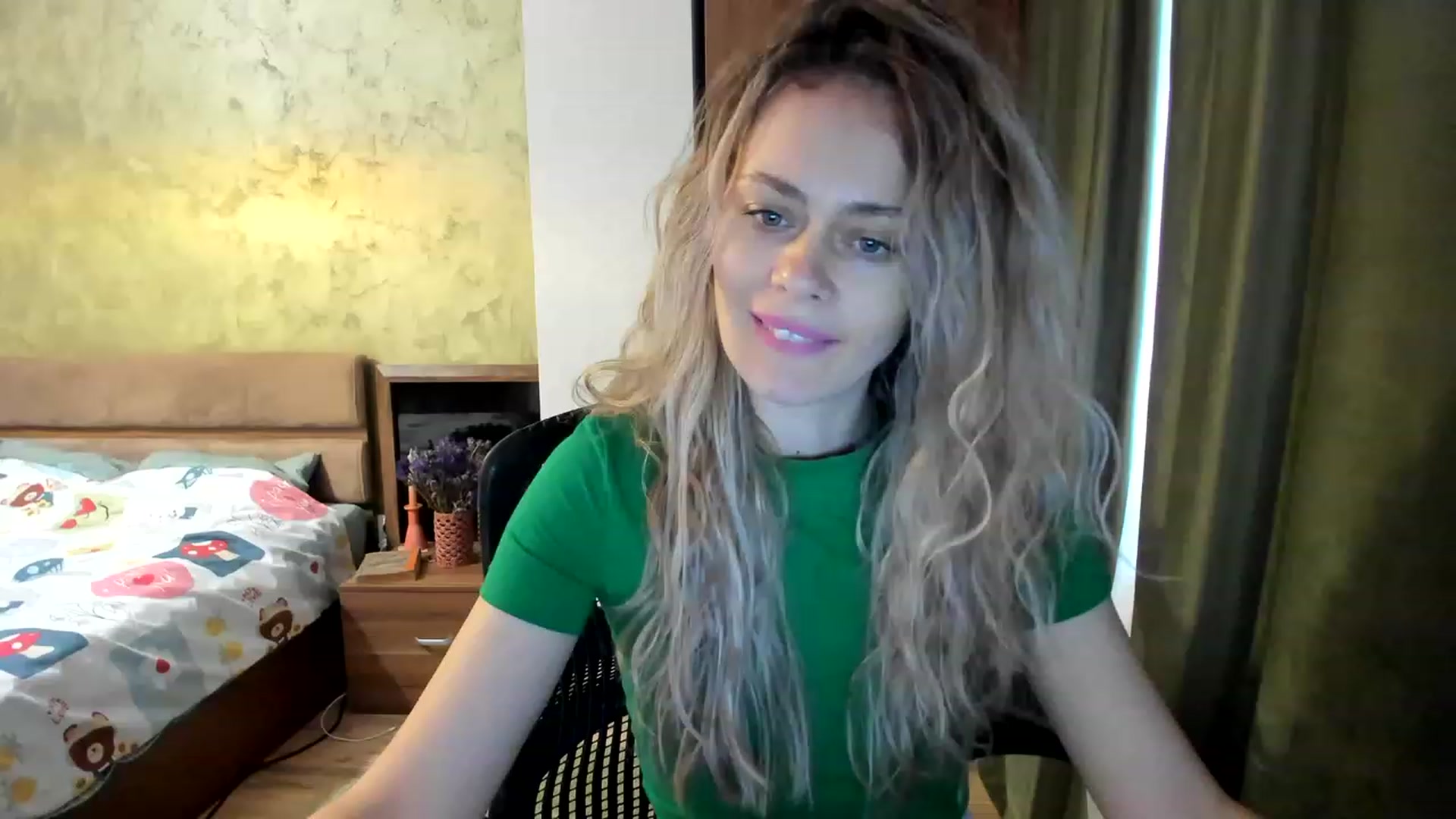 Gallery image thumbnail from DebraPaige's myfreecams stream on, 03/31/2023, 07:40 image 9 of 20