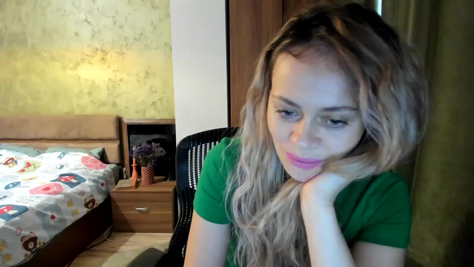 Gallery image thumbnail from DebraPaige's myfreecams stream on, 03/31/2023, 07:40 image 5 of 20