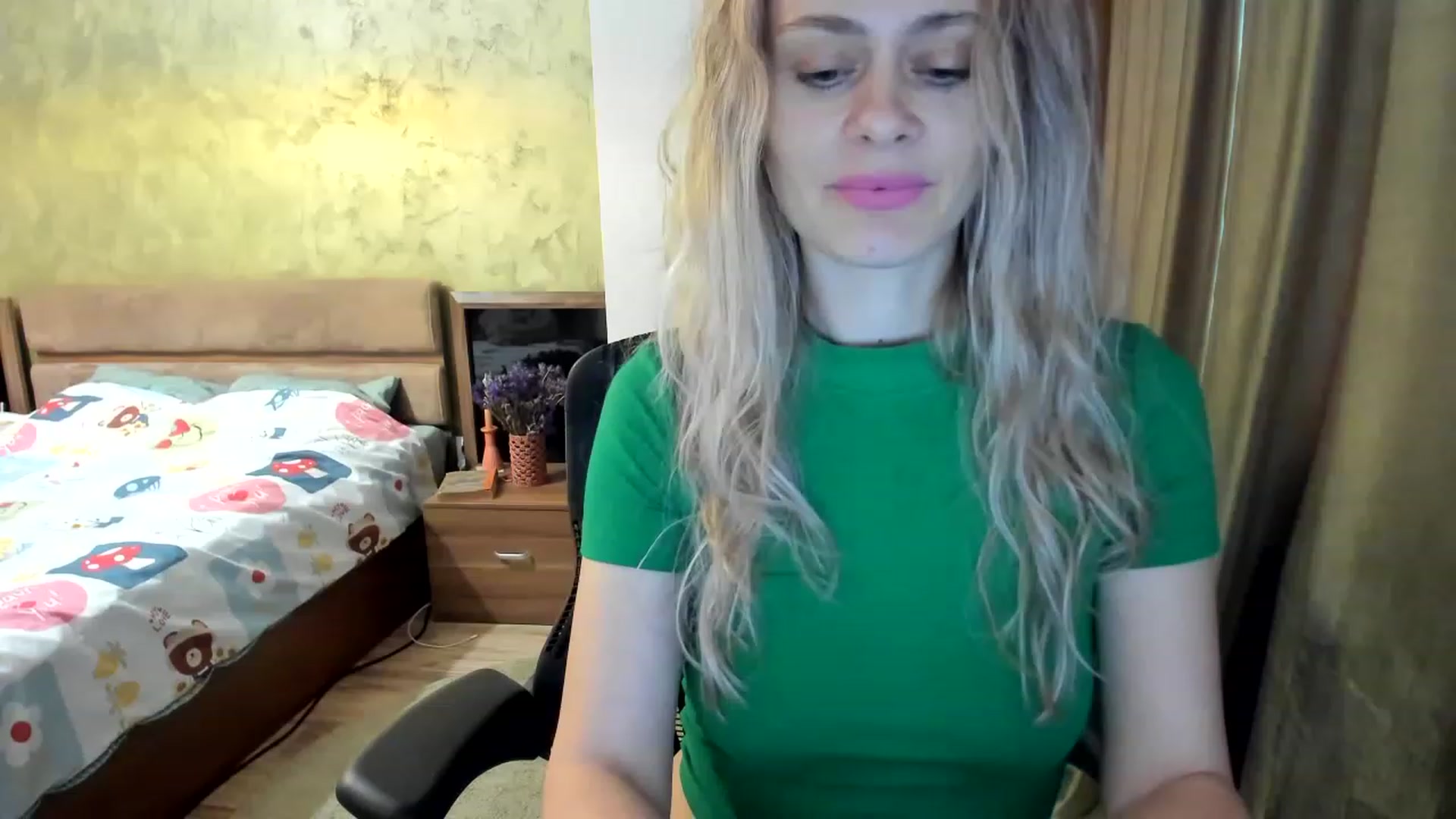 Gallery image thumbnail from DebraPaige's myfreecams stream on, 03/31/2023, 09:36 image 10 of 20