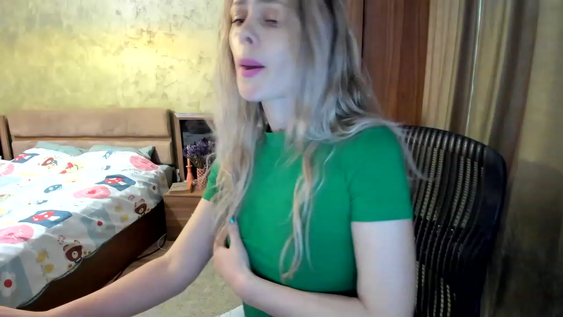 Gallery image thumbnail from DebraPaige's myfreecams stream on, 03/31/2023, 09:36 image 9 of 20