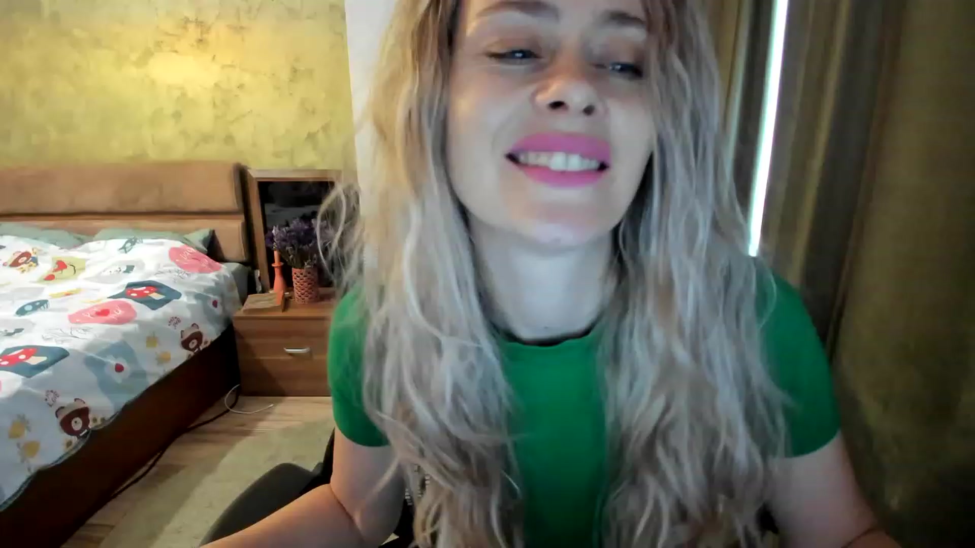 Gallery image thumbnail from DebraPaige's myfreecams stream on, 03/31/2023, 09:36 image 4 of 20