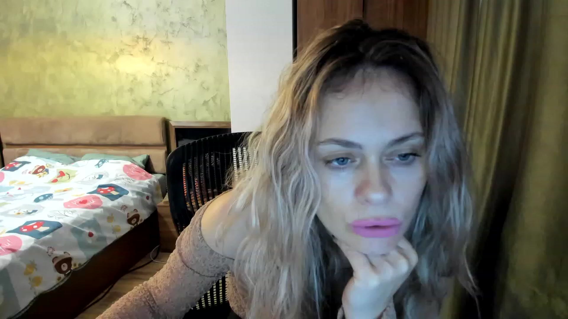 Gallery image thumbnail from DebraPaige's myfreecams stream on, 03/31/2023, 11:07 image 2 of 20