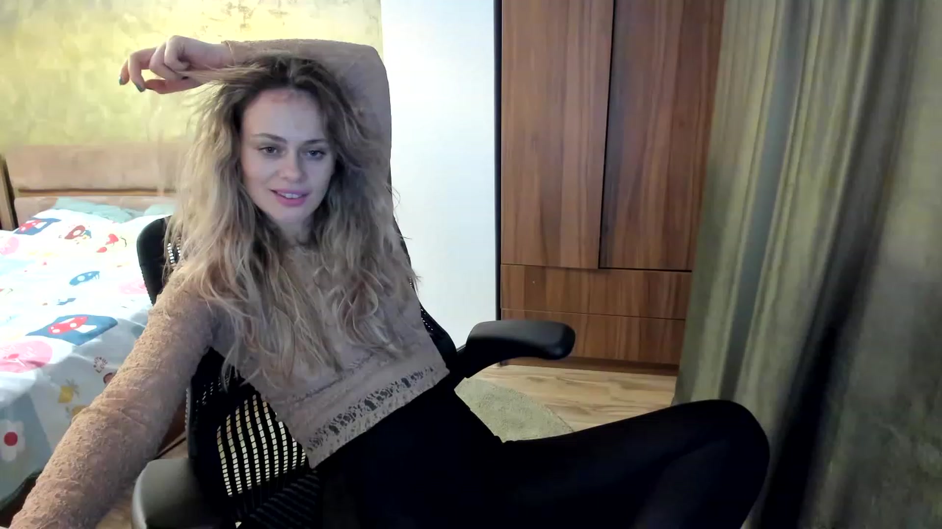 Gallery image thumbnail from DebraPaige's myfreecams stream on, 03/31/2023, 11:07 image 10 of 20
