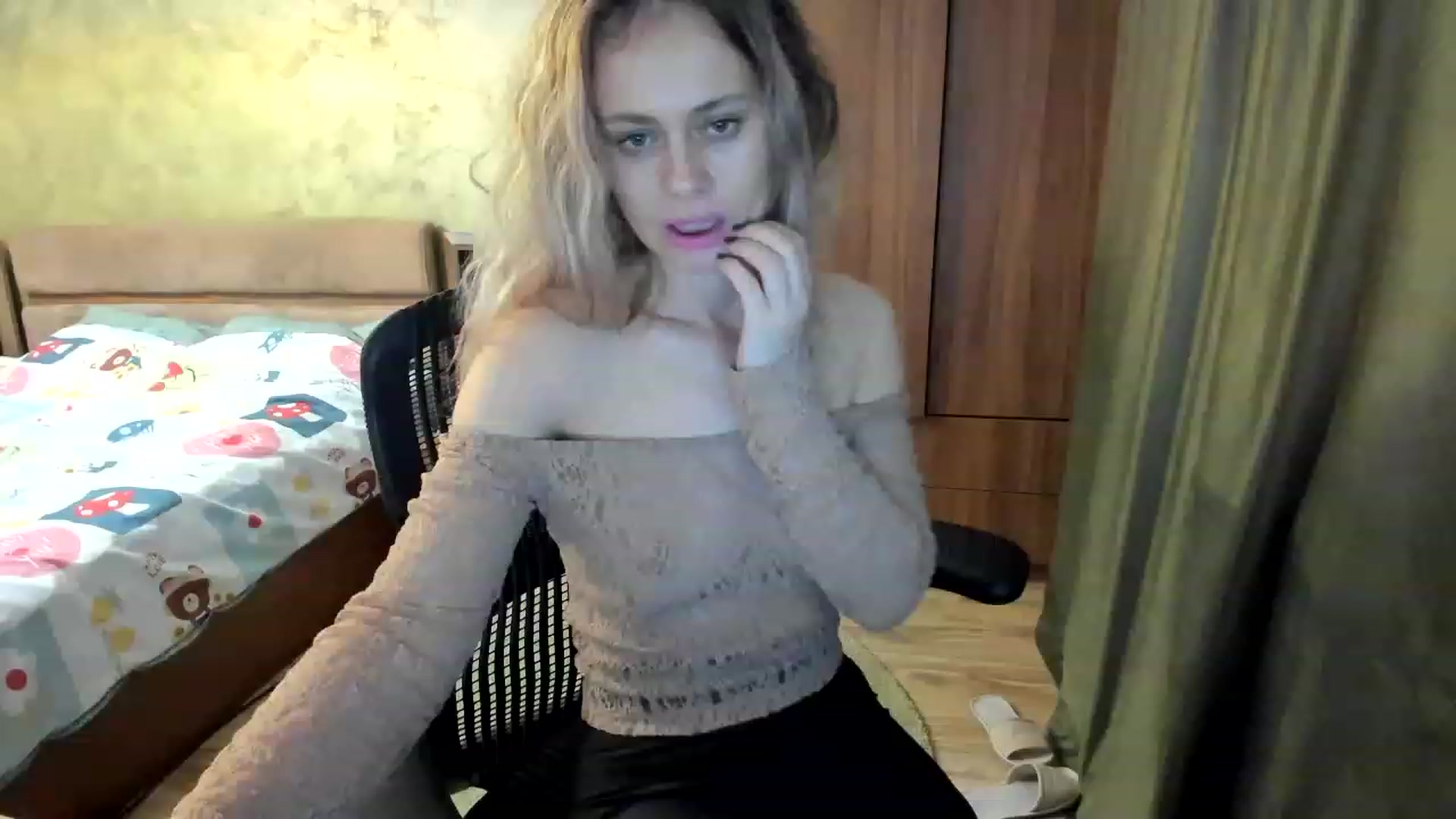 Gallery image thumbnail from DebraPaige's myfreecams stream on, 03/31/2023, 11:07 image 7 of 20