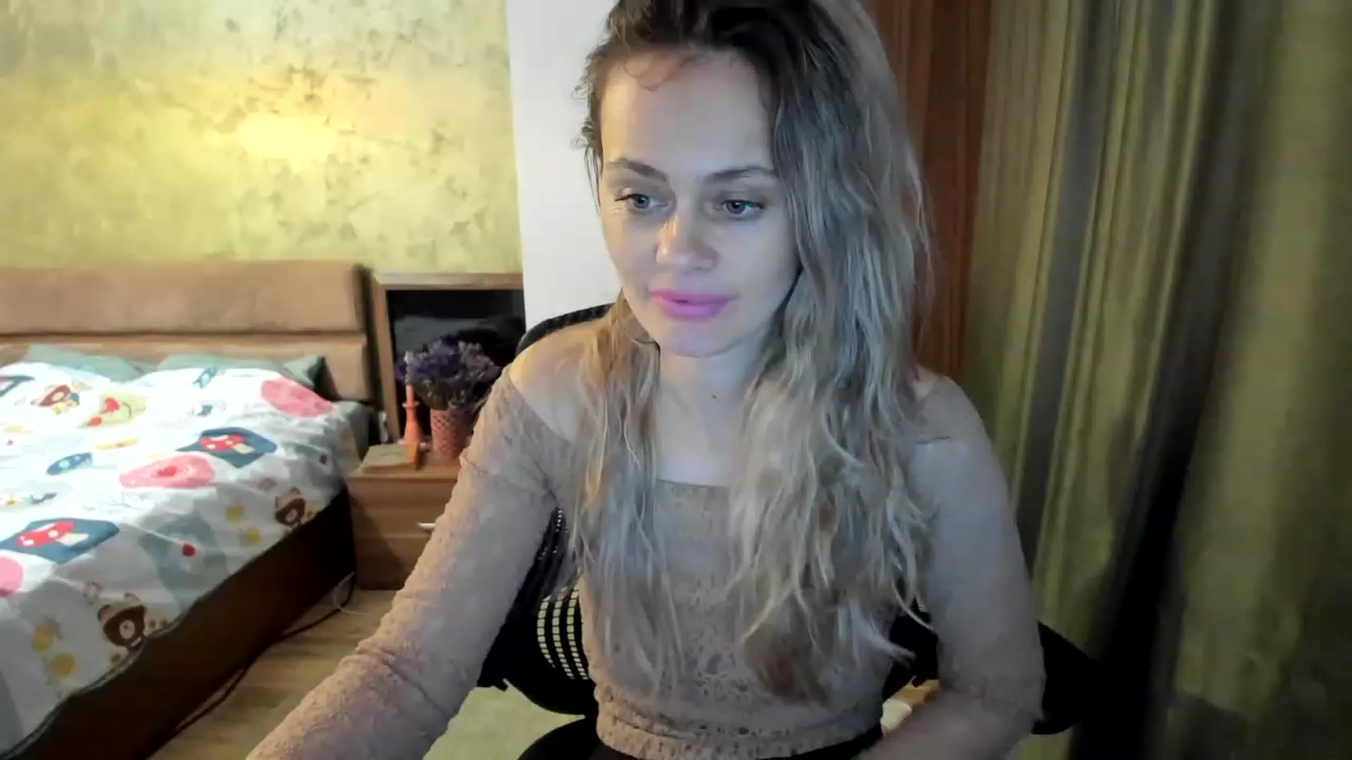 Gallery image thumbnail from DebraPaige's myfreecams stream on, 03/31/2023, 11:07 image 16 of 20
