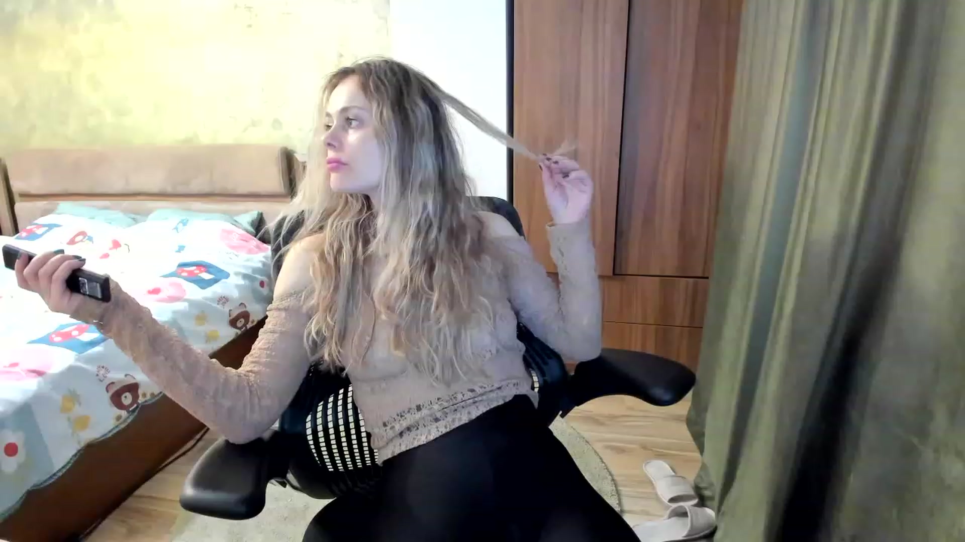 Gallery image thumbnail from DebraPaige's myfreecams stream on, 03/31/2023, 11:07 image 8 of 20
