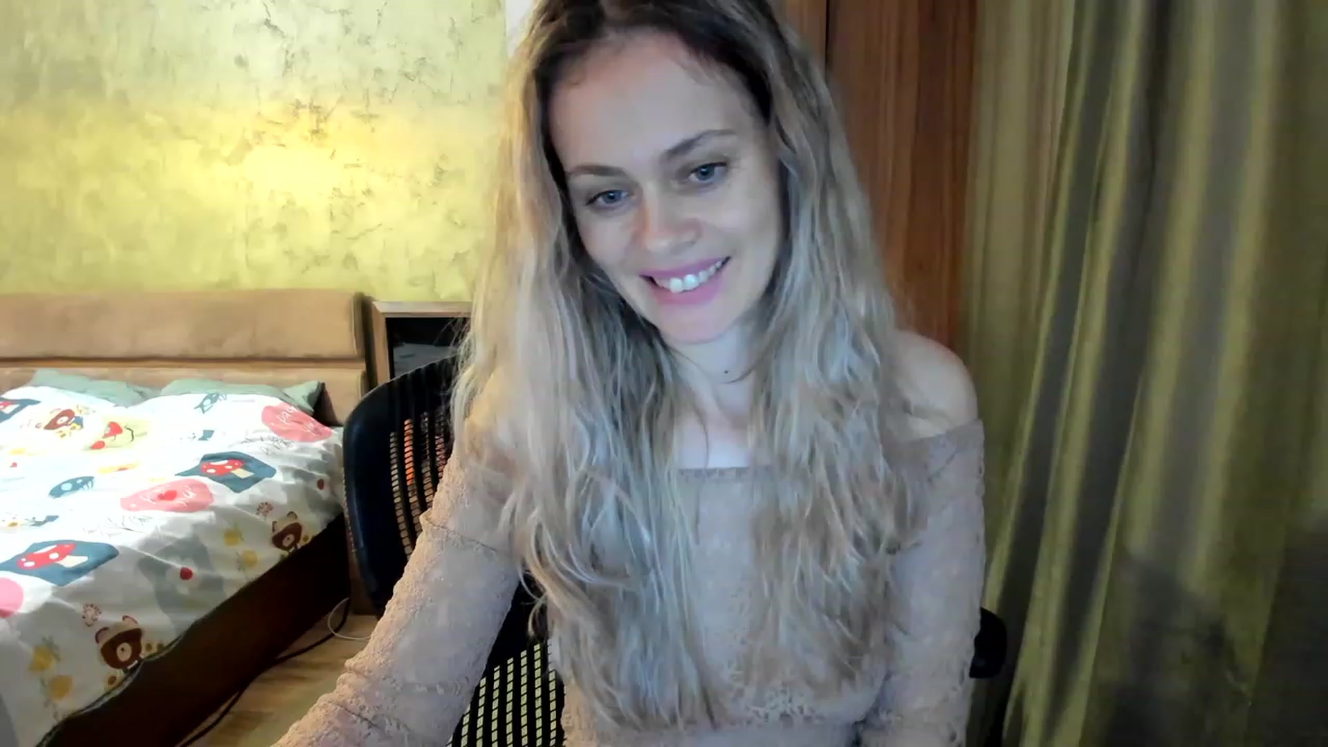 Gallery image thumbnail from DebraPaige's myfreecams stream on, 03/31/2023, 13:35 image 1 of 20