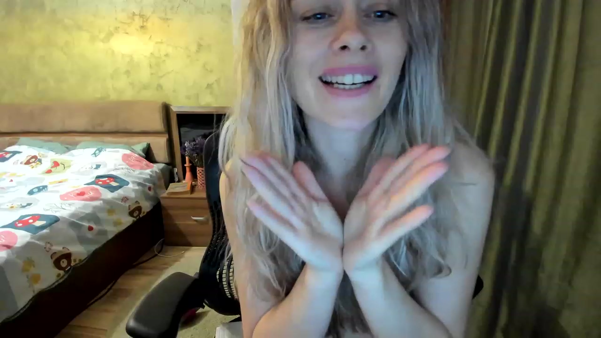 Gallery image thumbnail from DebraPaige's myfreecams stream on, 03/31/2023, 13:35 image 12 of 20