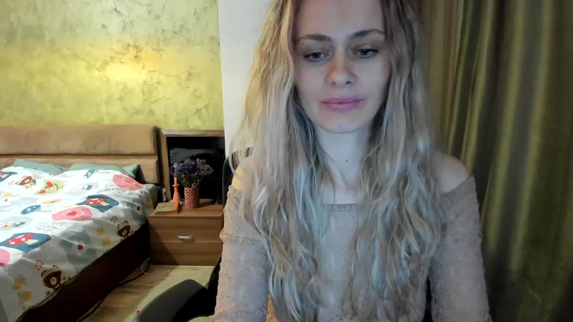 Gallery image thumbnail from DebraPaige's myfreecams stream on, 03/31/2023, 13:35 image 2 of 20