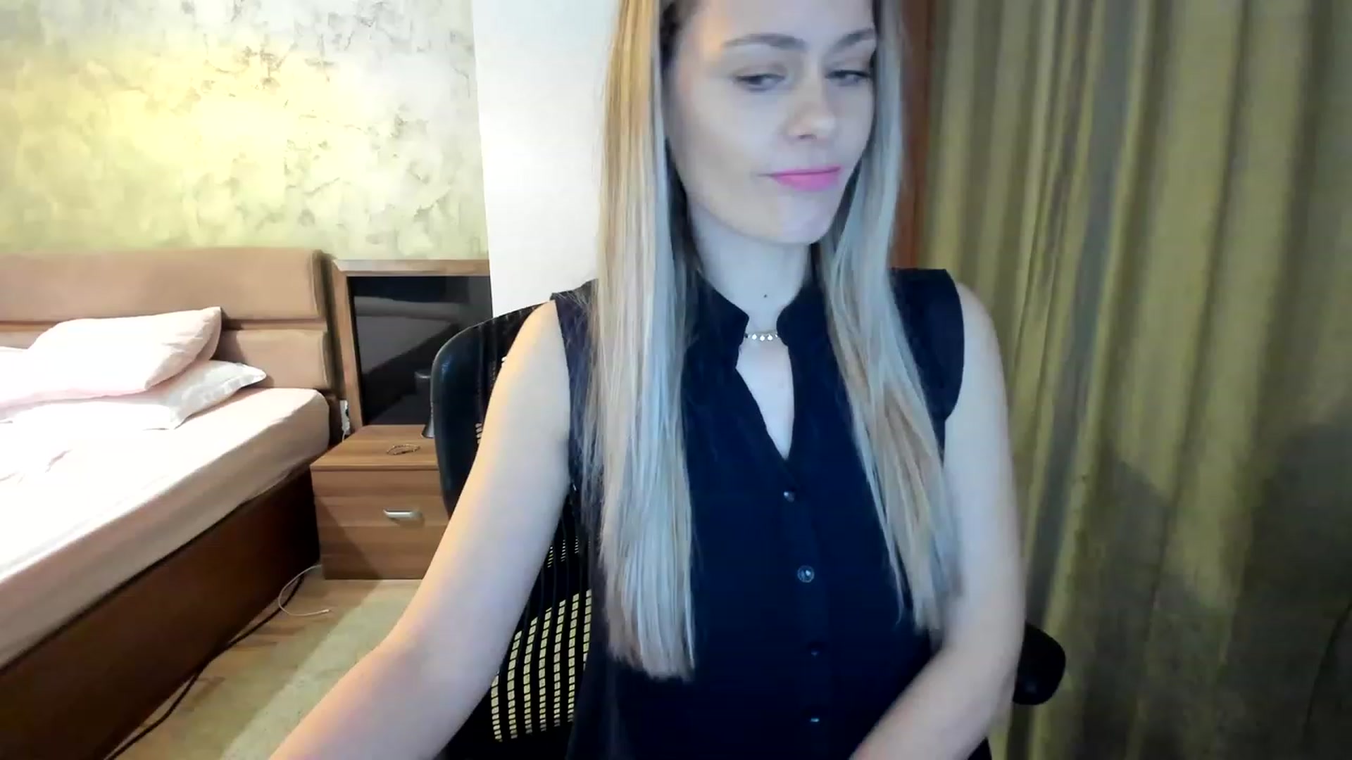 Gallery image thumbnail from DebraPaige's myfreecams stream on, 04/03/2023, 06:28 image 18 of 20