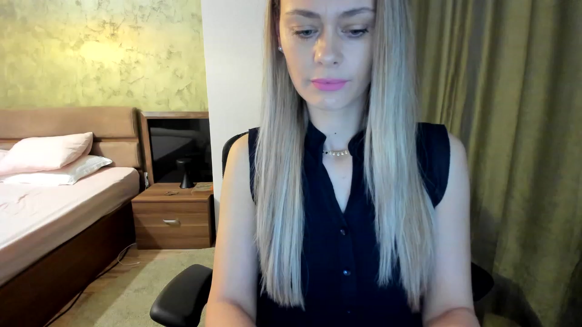 Gallery image thumbnail from DebraPaige's myfreecams stream on, 04/03/2023, 06:28 image 1 of 20