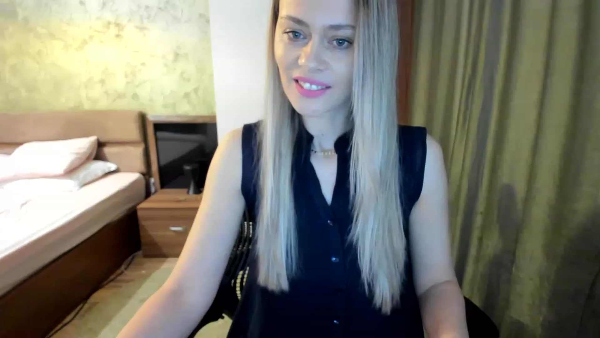 Gallery image thumbnail from DebraPaige's myfreecams stream on, 04/03/2023, 06:28 image 8 of 20