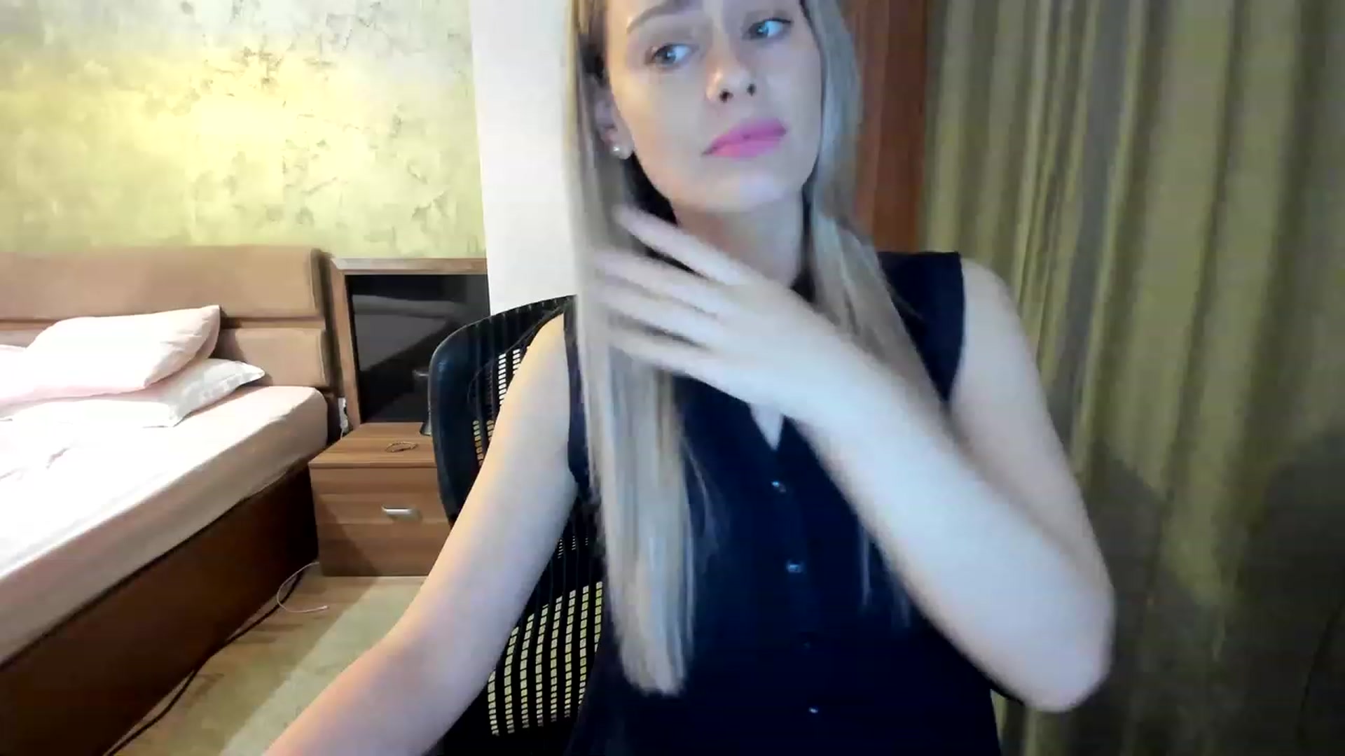 Gallery image thumbnail from DebraPaige's myfreecams stream on, 04/03/2023, 06:28 image 13 of 20