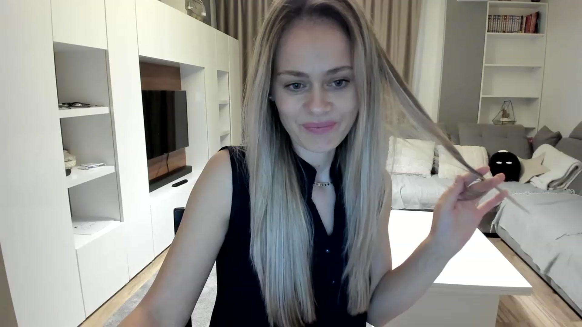 Gallery image thumbnail from DebraPaige's myfreecams stream on, 04/03/2023, 12:54 image 18 of 20