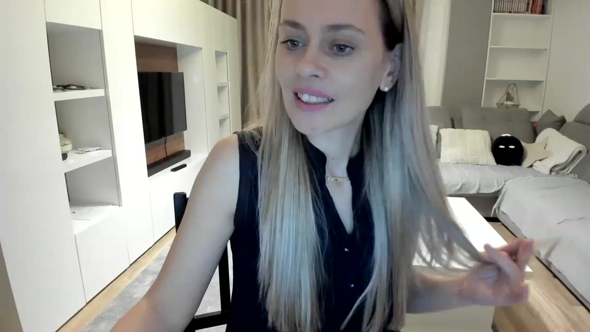 Gallery image thumbnail from DebraPaige's myfreecams stream on, 04/03/2023, 12:54 image 19 of 20